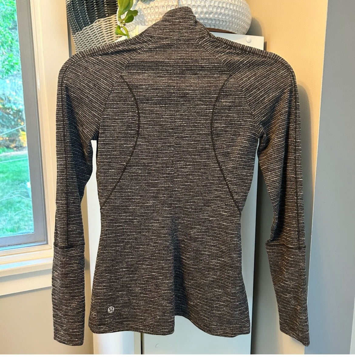 Lululemon Brisk Running Pullover 1/2 Zip Rare Size 4