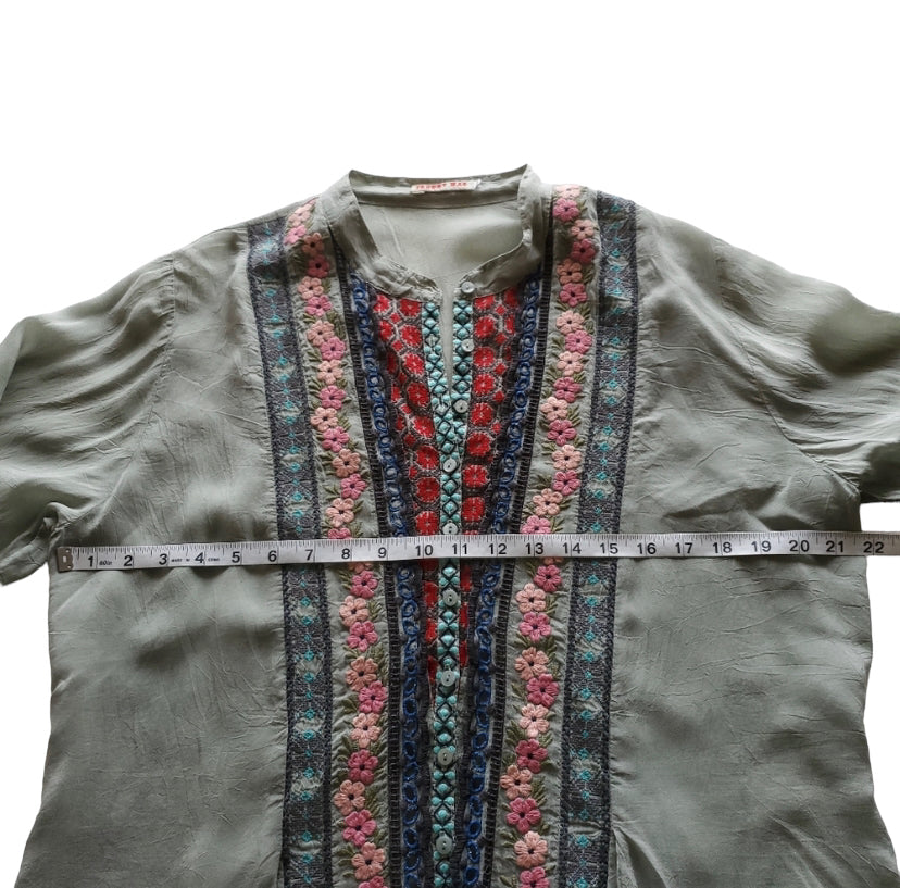 Johnny Was Embroidered Top Size Large