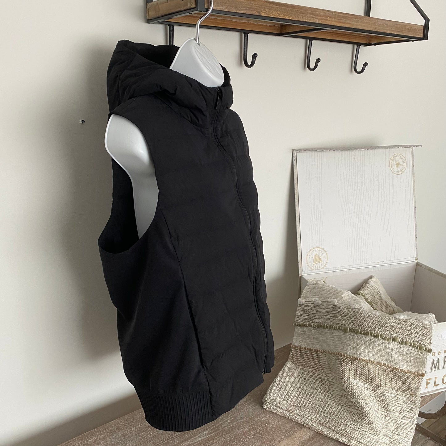Lululemon Down & Around Vest Size 12
