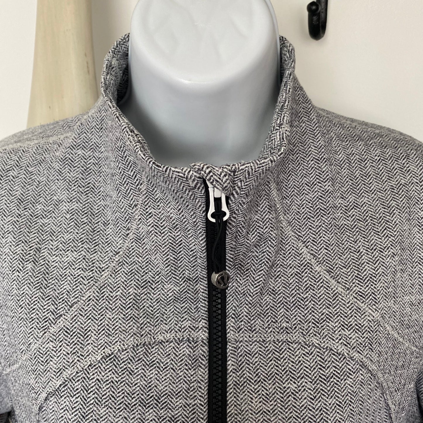 Rare Lululemon Forme Jacket Size 12