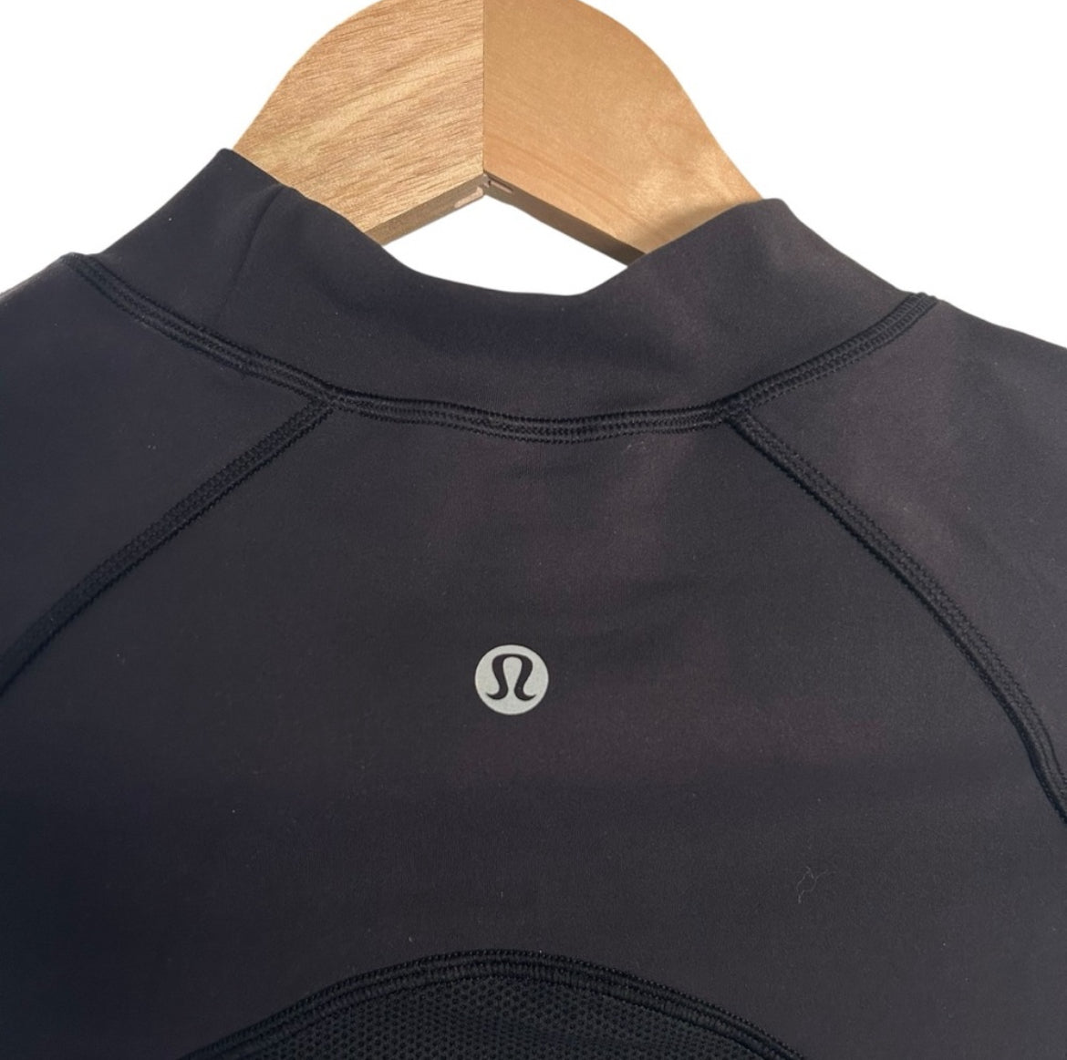 Lulu Small Everlux and Mesh Cropped Short Raglan Sleeve