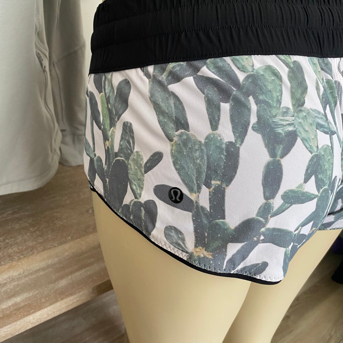 Rare Lululemon Water Surf Swim Shorts Size 4-6