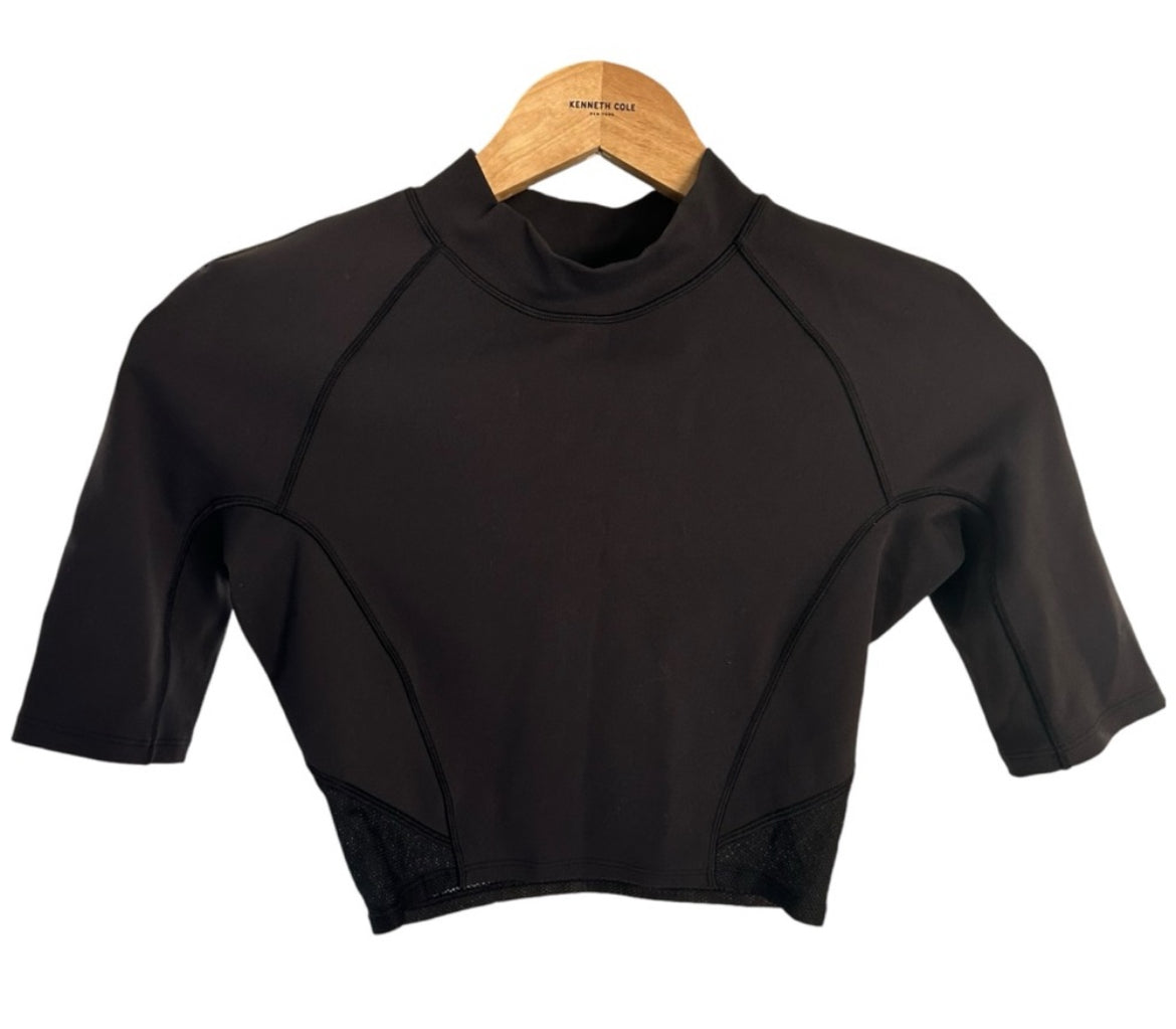 Lulu Small Everlux and Mesh Cropped Short Raglan Sleeve