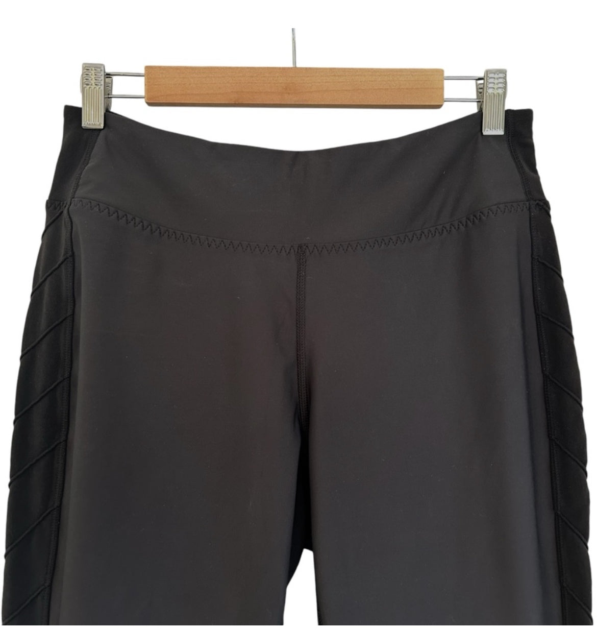 Lulu Size 8 Soft Lined Outdoor Pants