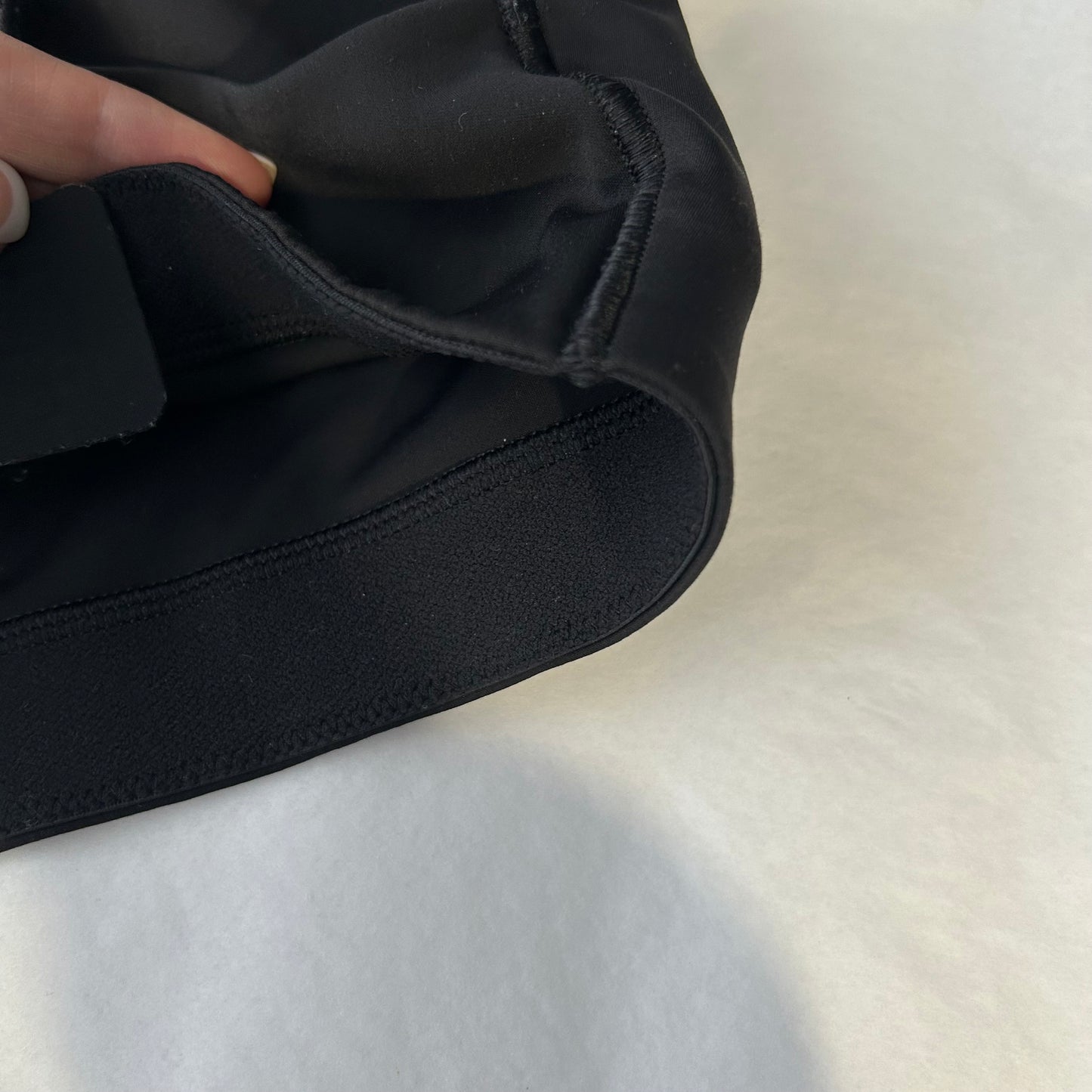 Lululemon In Alignment Straight-Strap Bra Size 4 C/D - Love it again boutique