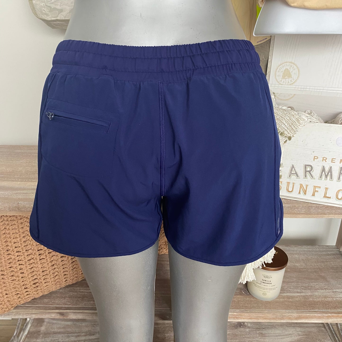 Lululemon Hotty Hot Shorts Navy Size 8