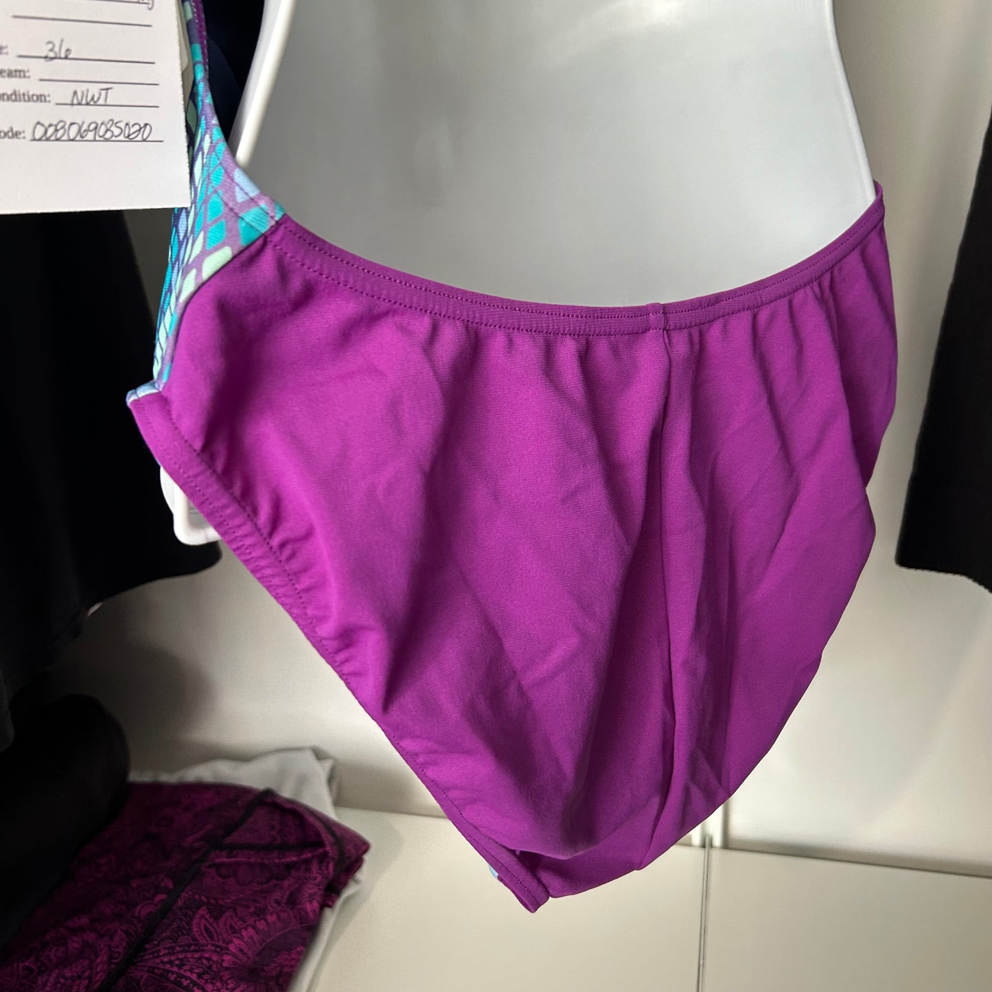 NEW!  Arena Swim Suit One Piece Provenza Max Chlorine Resistance