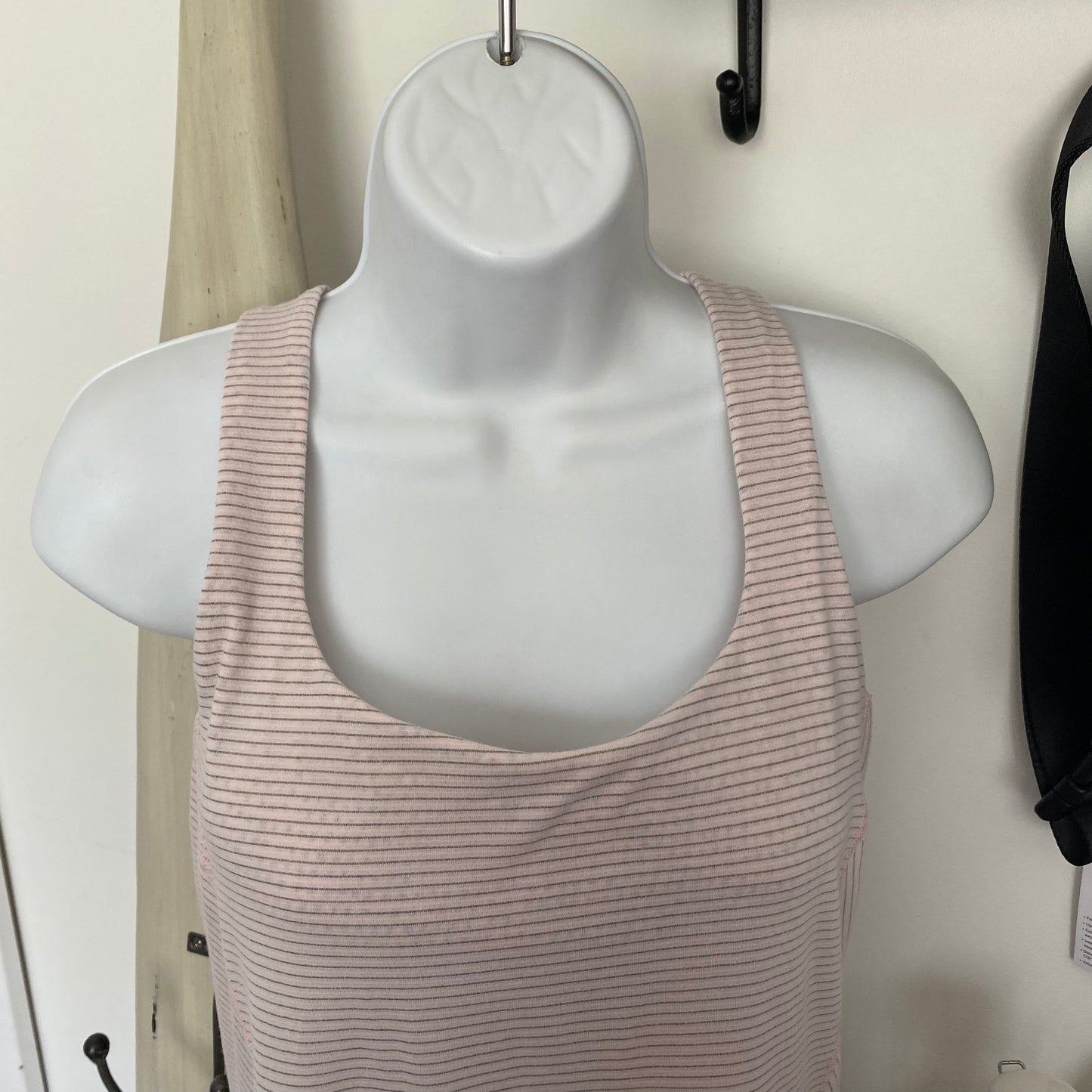 Lululemon Wild Tank Size 6