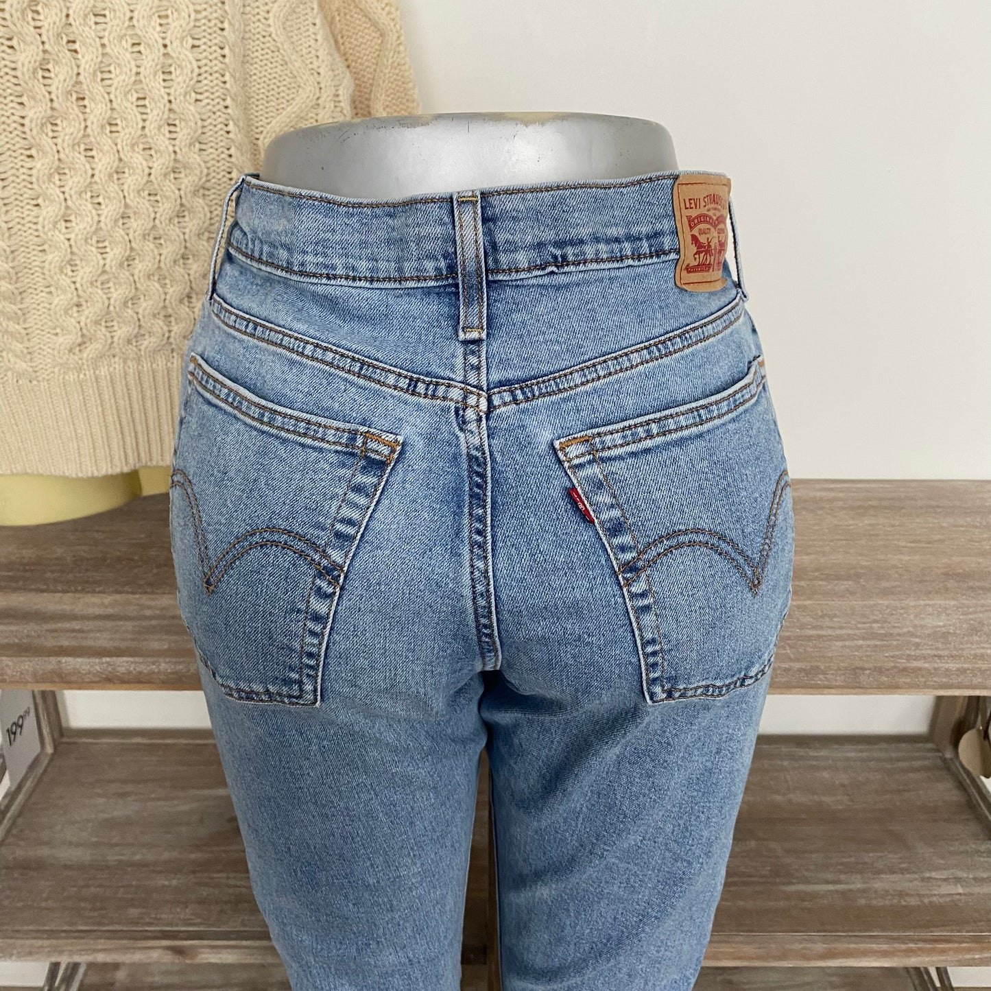 Levi’s Wedgie Straight High Rise Blue Denim Jeans Size 31