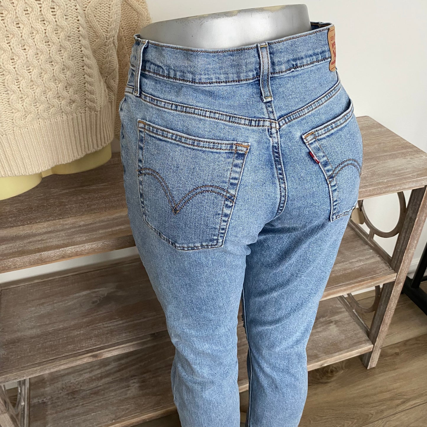 Levi’s Wedgie Straight High Rise Blue Denim Jeans Size 31