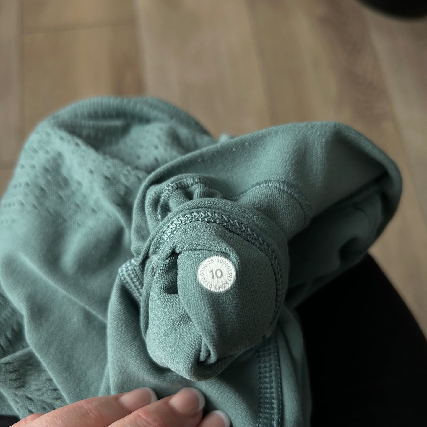 Lulu Size 10 Reveal Shorts Digital Rain Rare