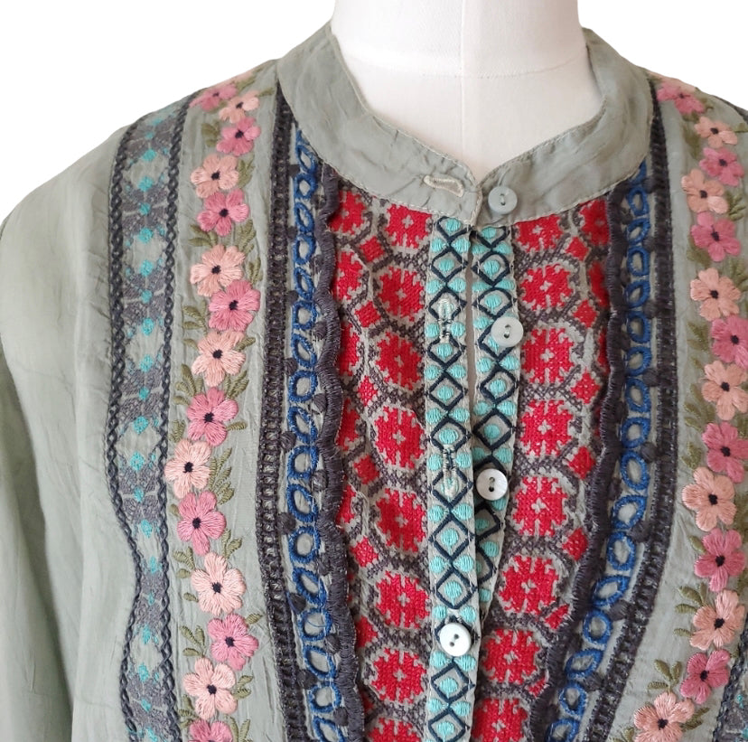 Johnny Was Embroidered Top Size Large