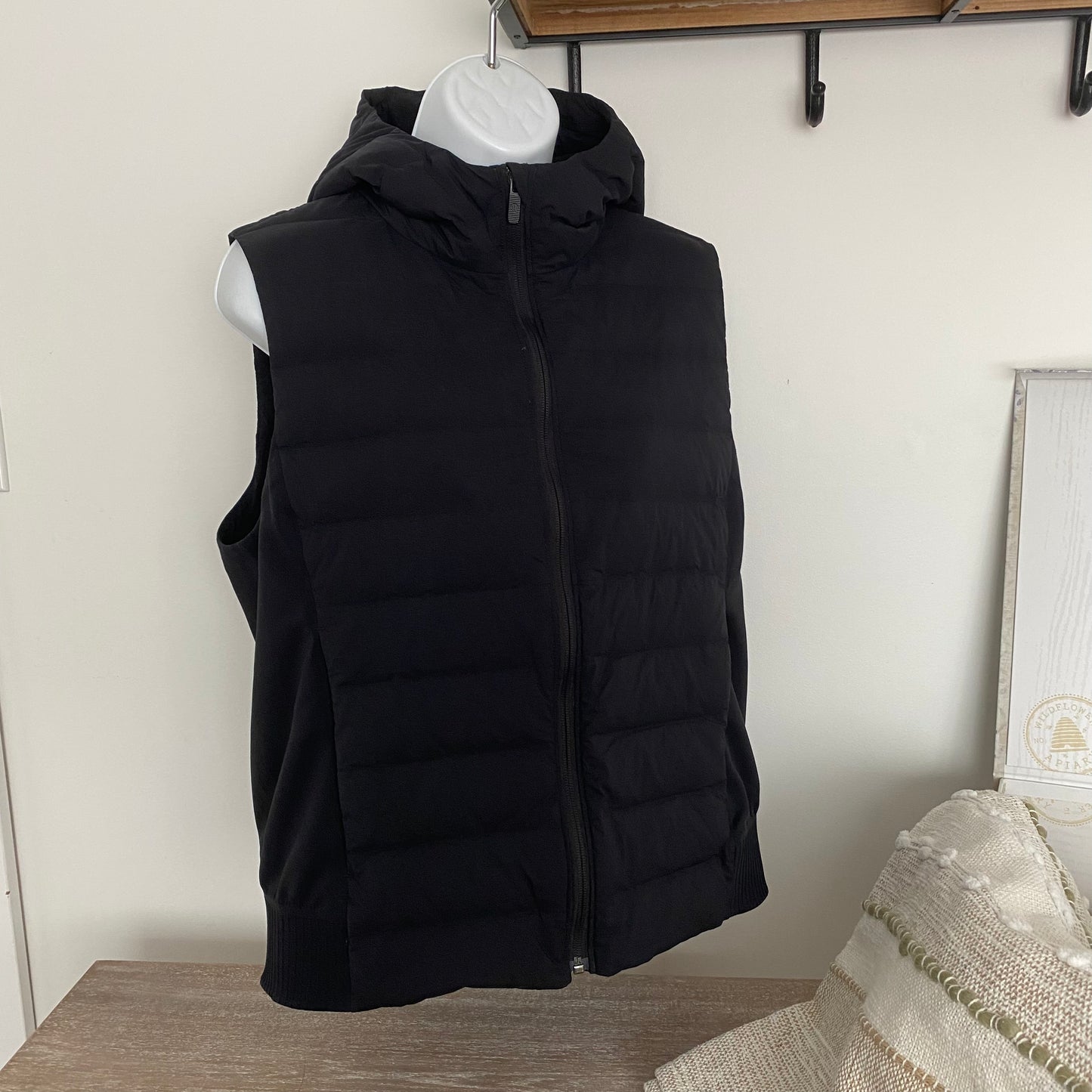 Lululemon Down & Around Vest Size 12