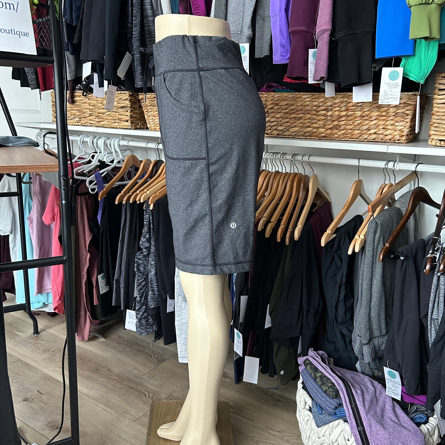 Lululemon Relaxed Long Bermuda Shorts Luon Rare Size 6