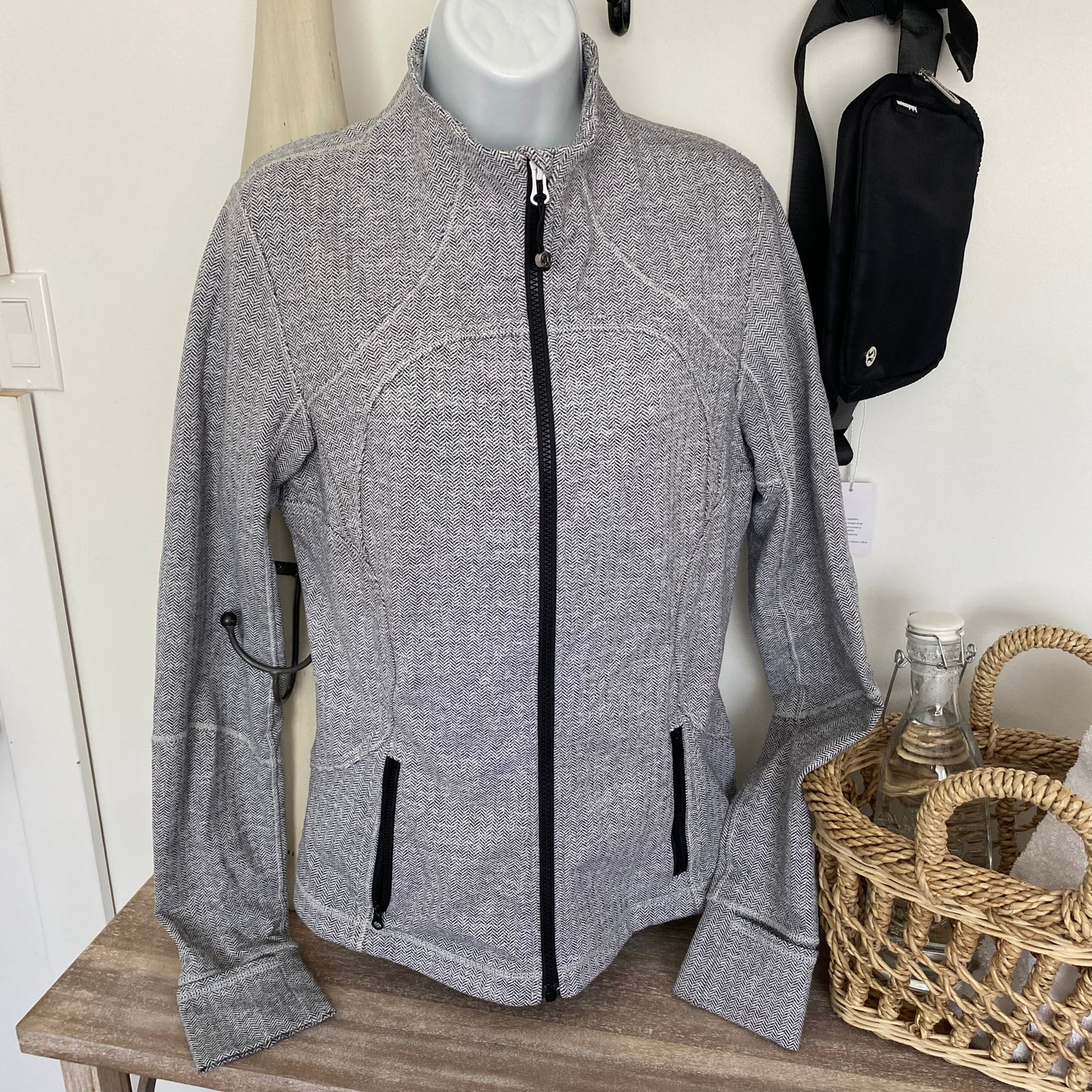 Rare Lululemon Forme Jacket Size 12