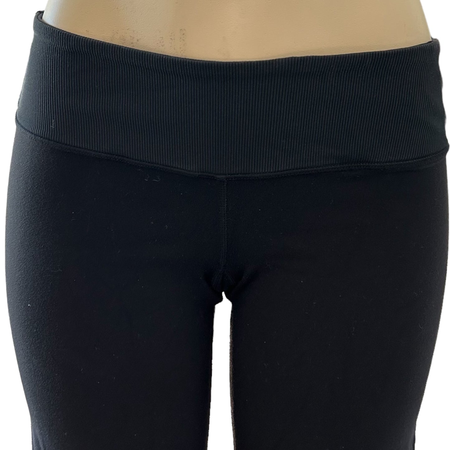 Lululemon Bermuda Shorts Ribbed Waistband Black Rare Size 6