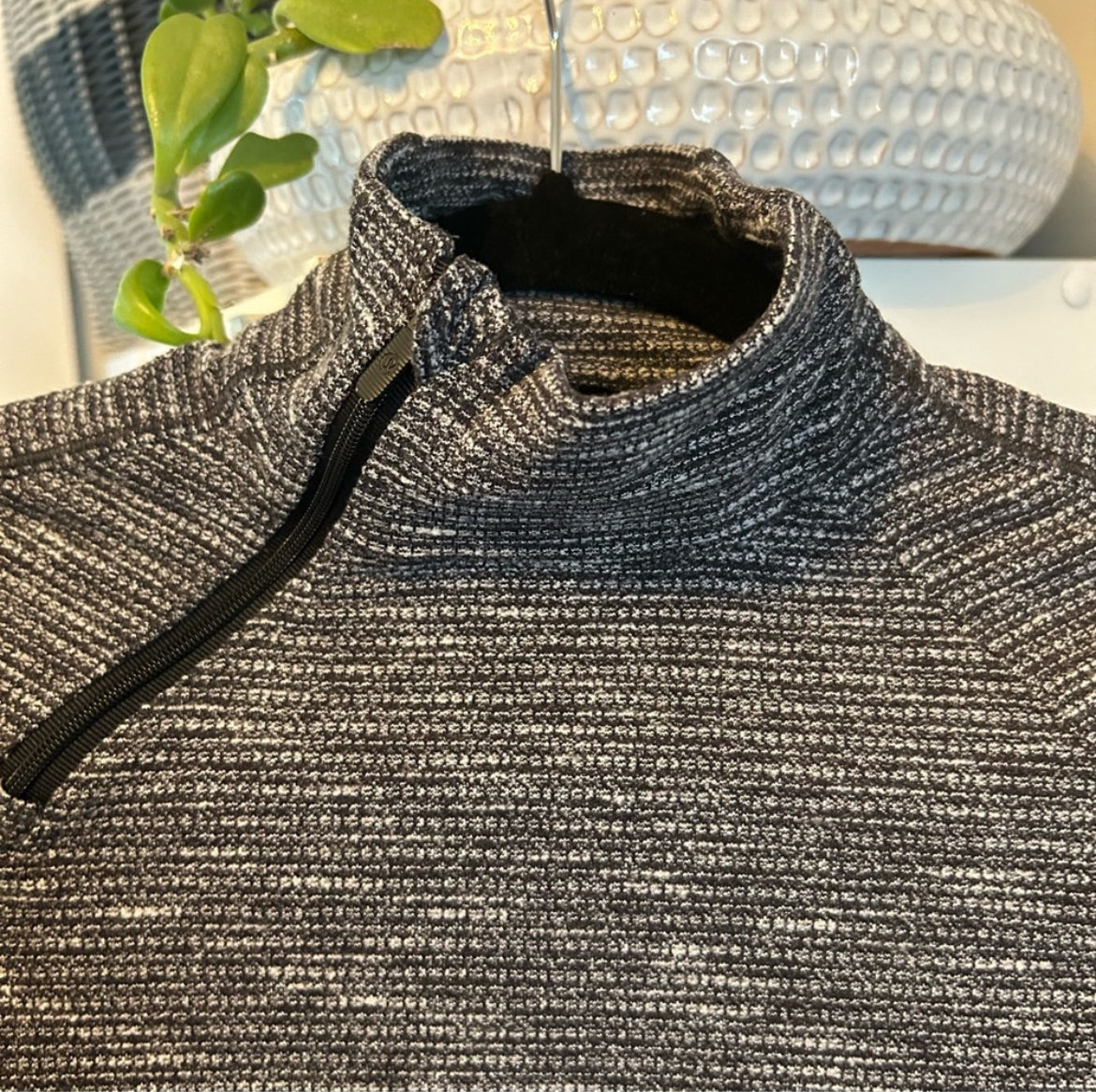 Lululemon Brisk Running Pullover 1/2 Zip Rare Size 4