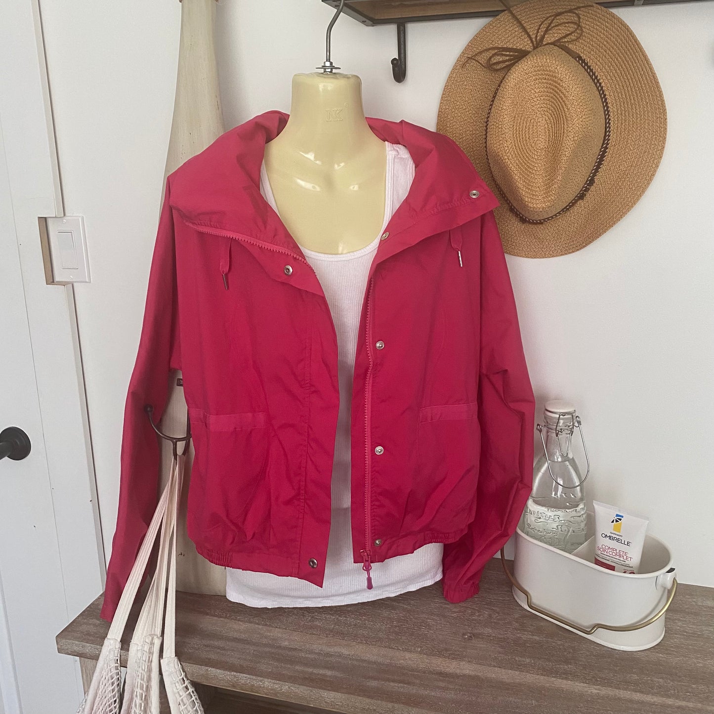 Rare Lululemon Devi Bomber Jacket Cropped Boxy Hood in Collar Size 6