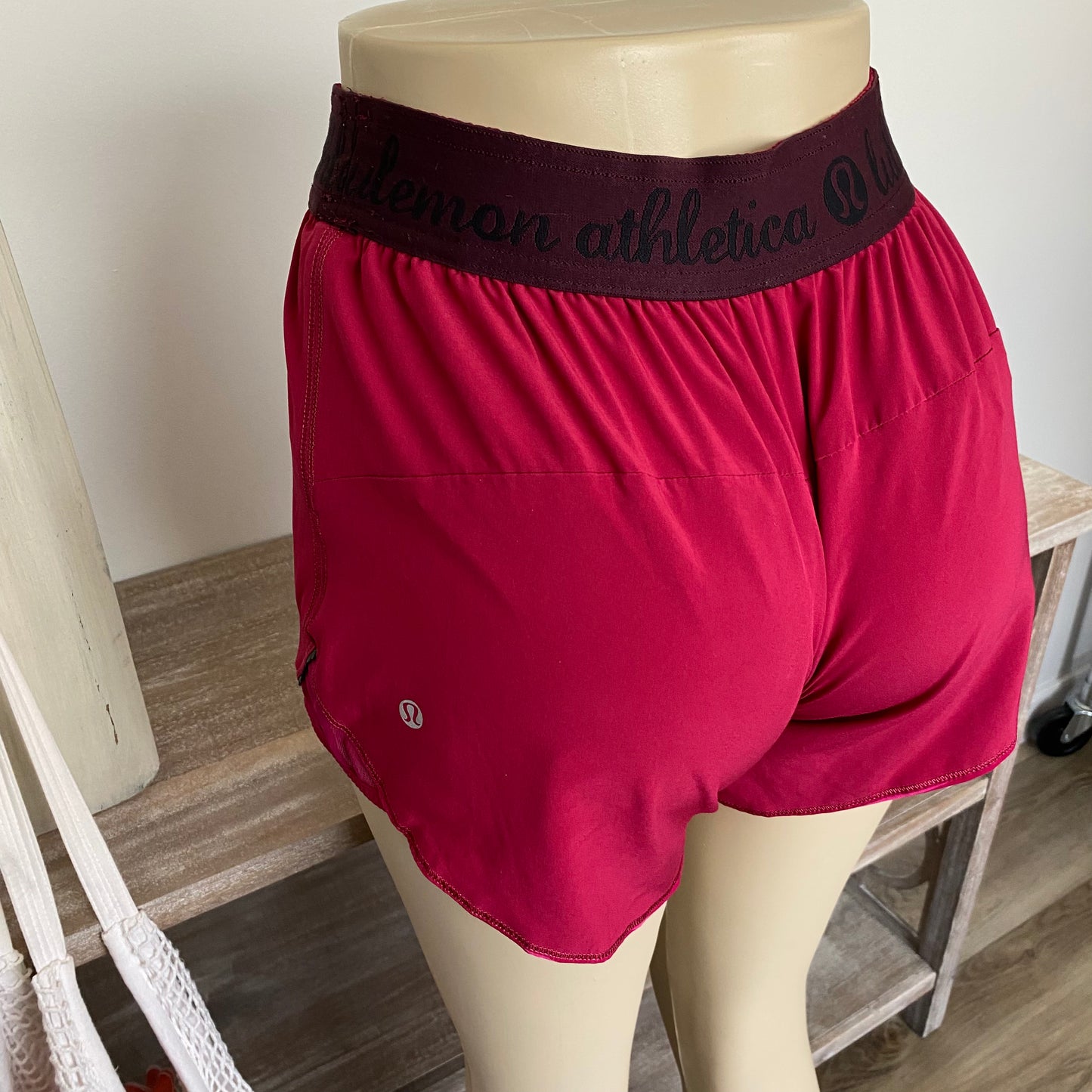 Rare Lululemon Go The Distance Shorts Size 6