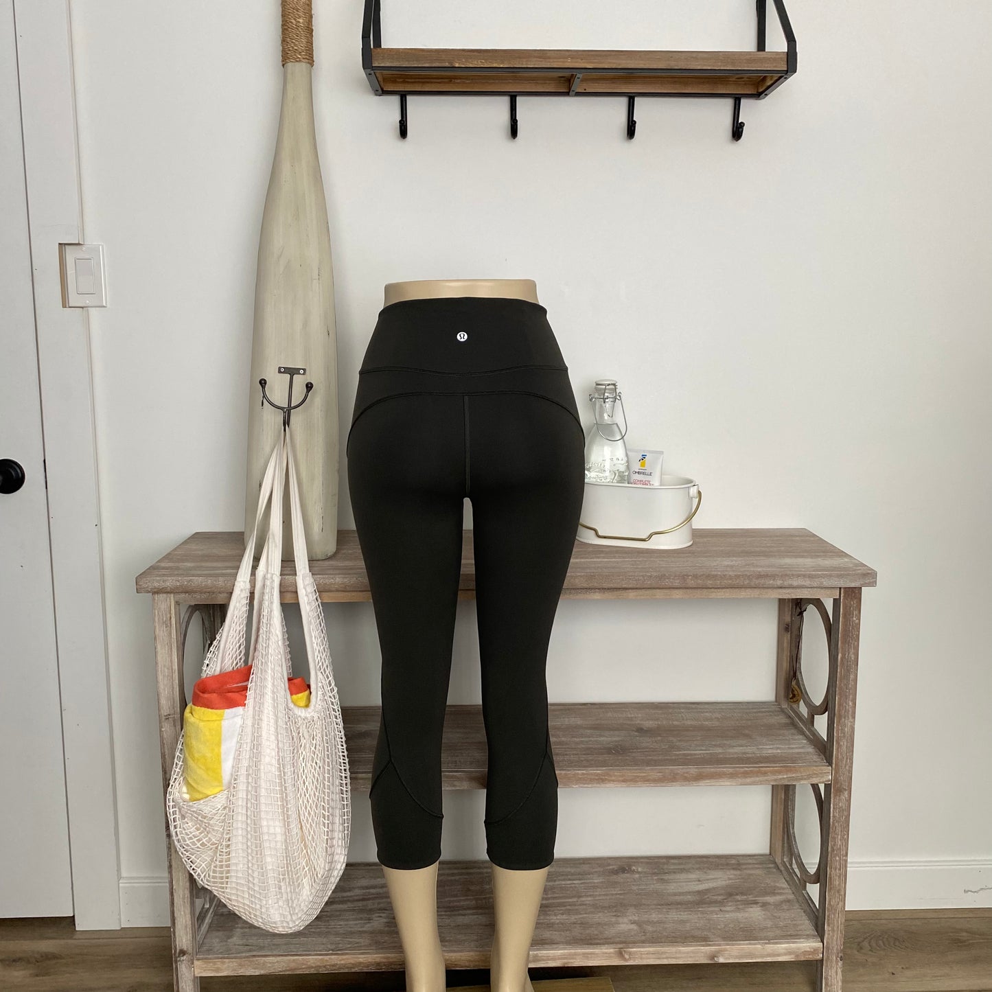 RARE Lululemon In Movement Crop Everlux Size 6