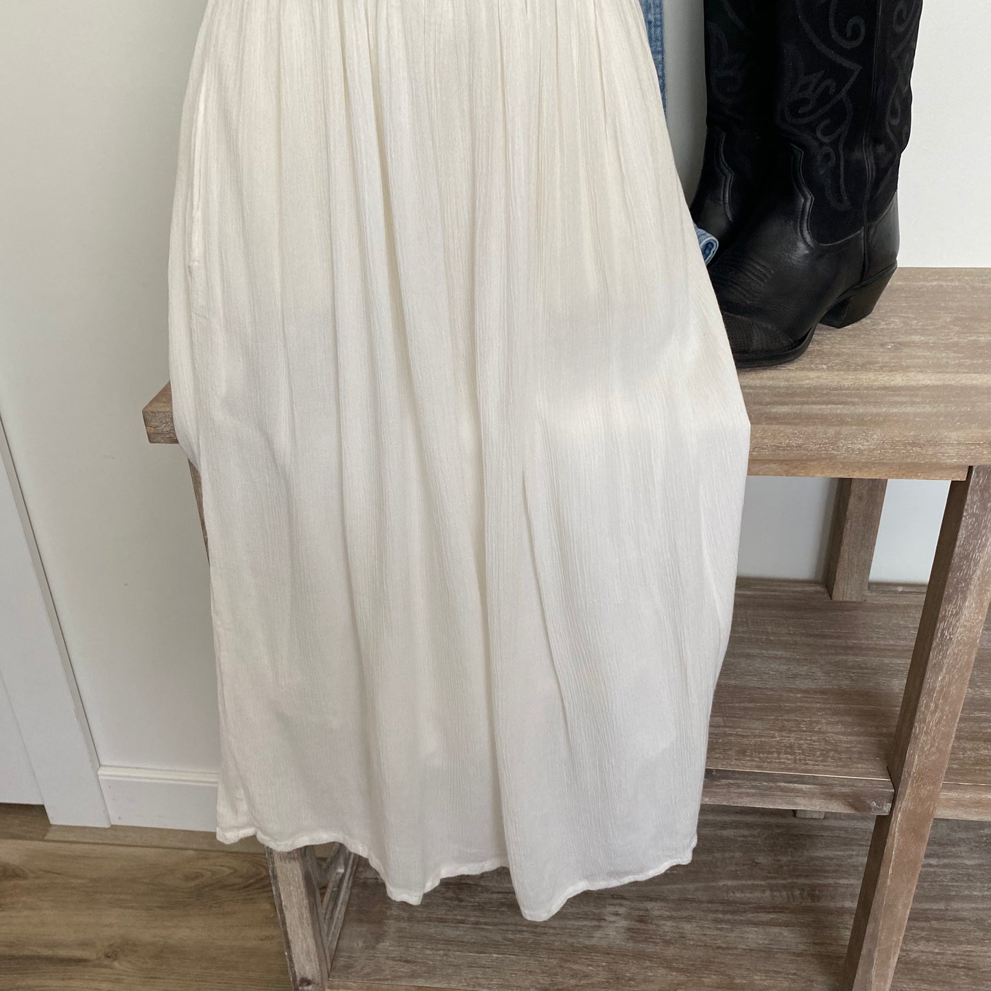 Beautiful Crochet Detailed Lined Midi Dress