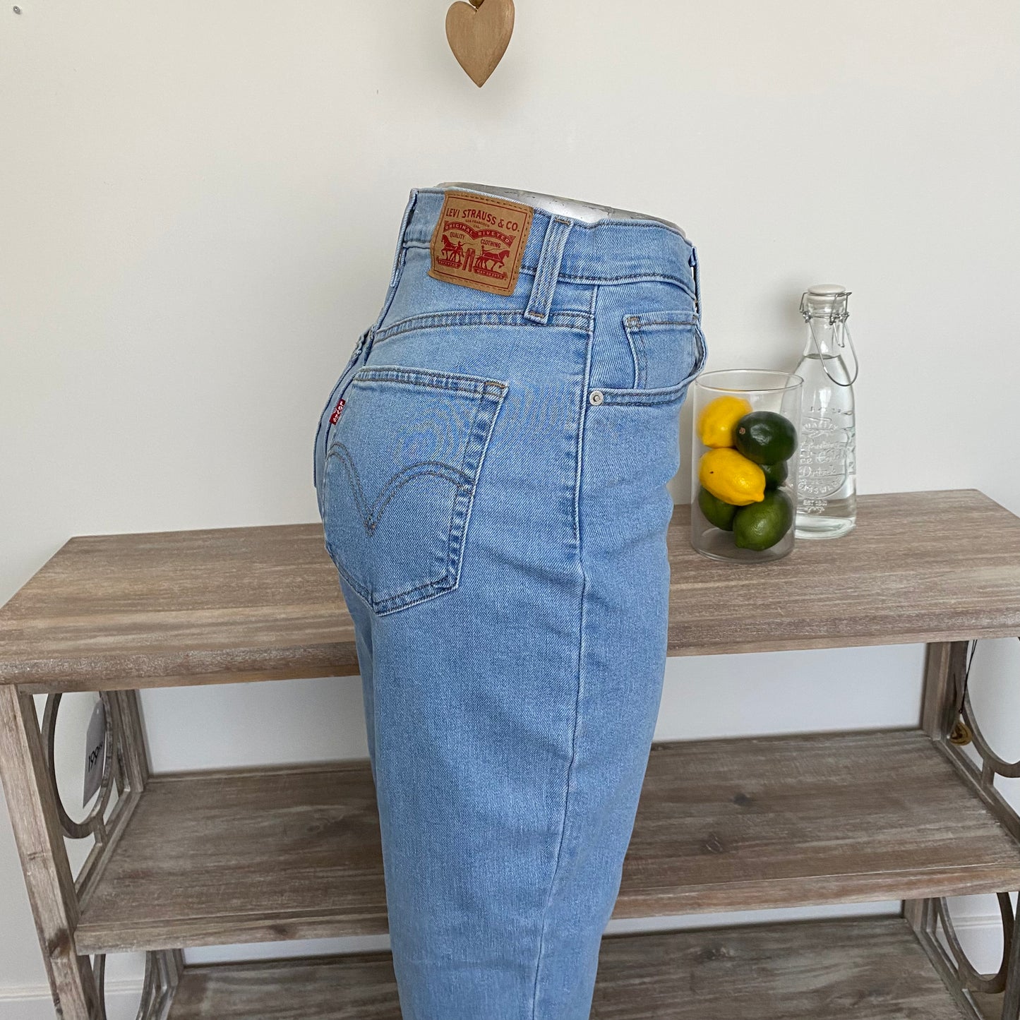 Levi’s High Waisted Mom Jeans Size 29