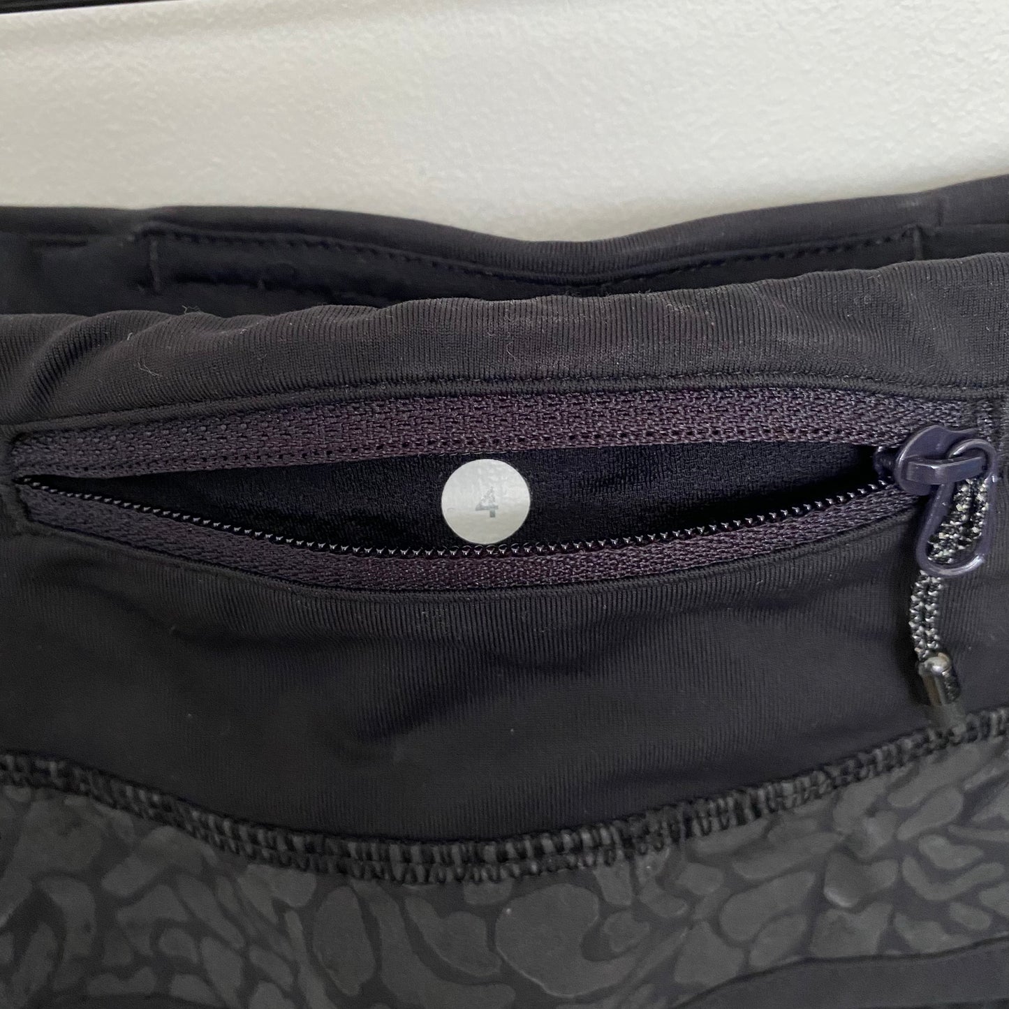 Lululemon Run Speed Shorts Graphic Size 4