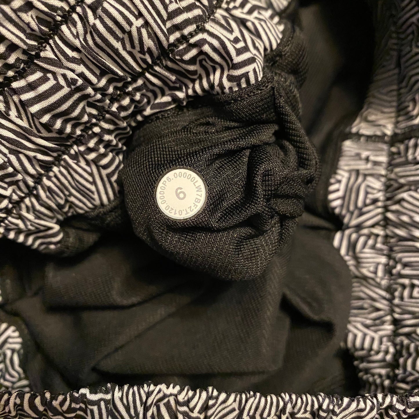 Rare Lululemon Hotty Hot Shorts Lined Seawheeze 2020 Tall Size 6
