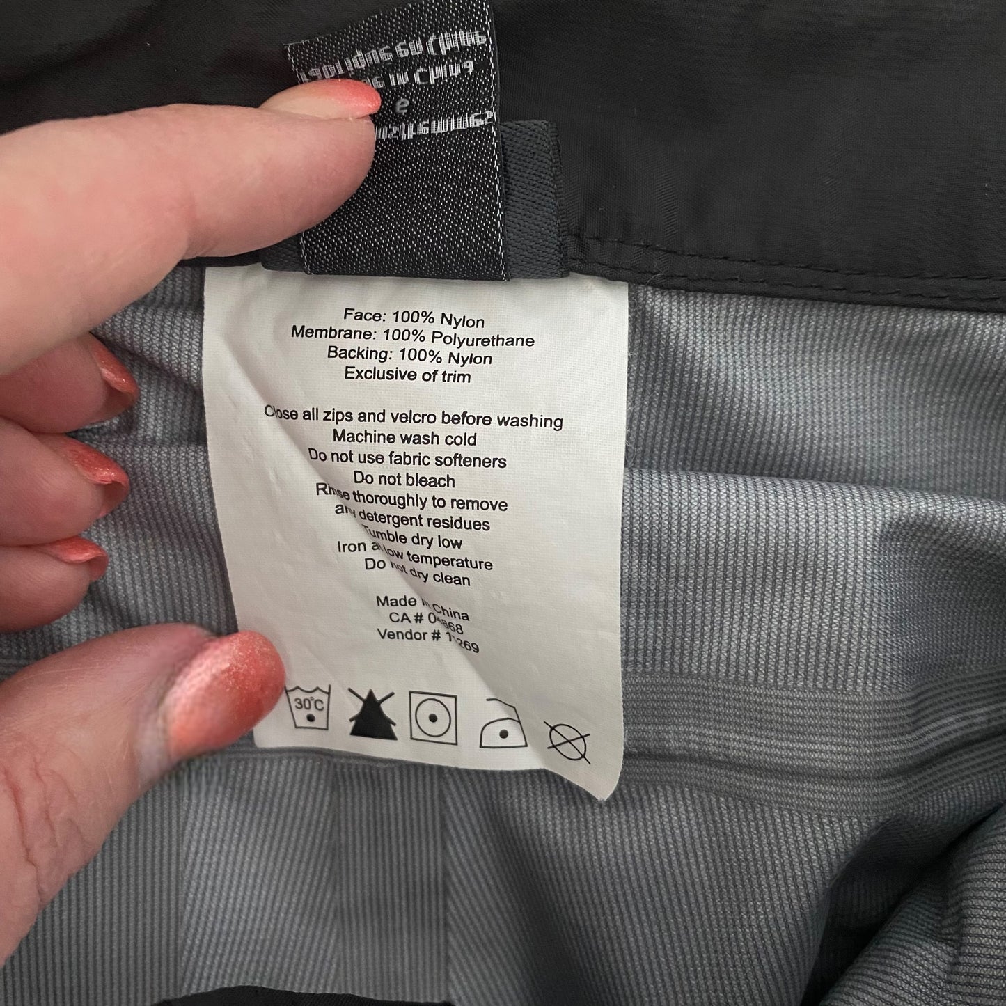 MEC Splash Waterproof Pants Black Size 6