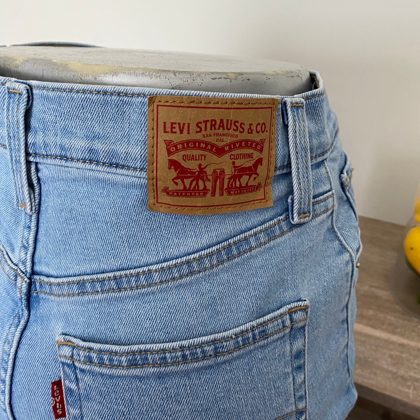 Levi’s High Waisted Mom Jeans Size 29
