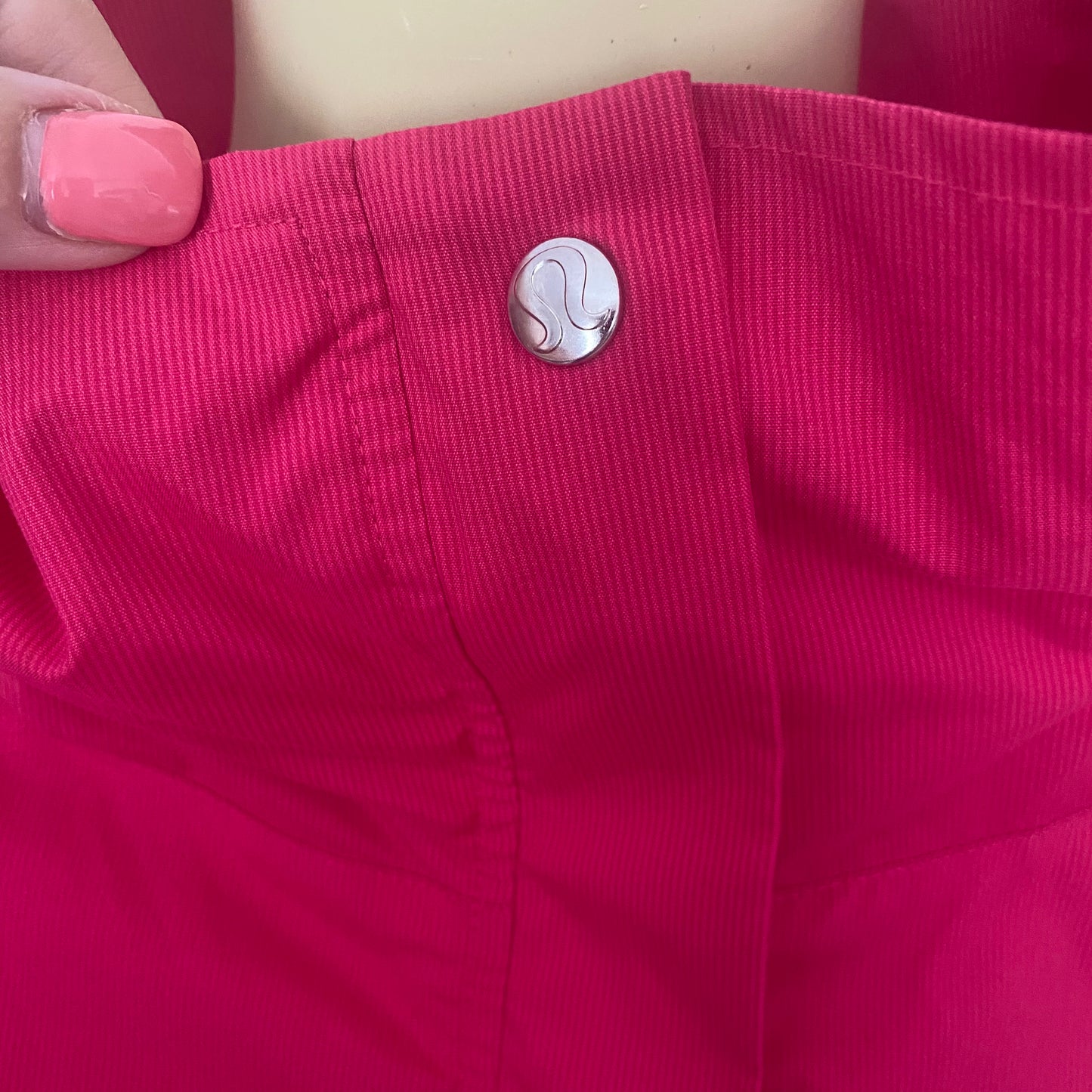 Rare Lululemon Devi Bomber Jacket Cropped Boxy Hood in Collar Size 6
