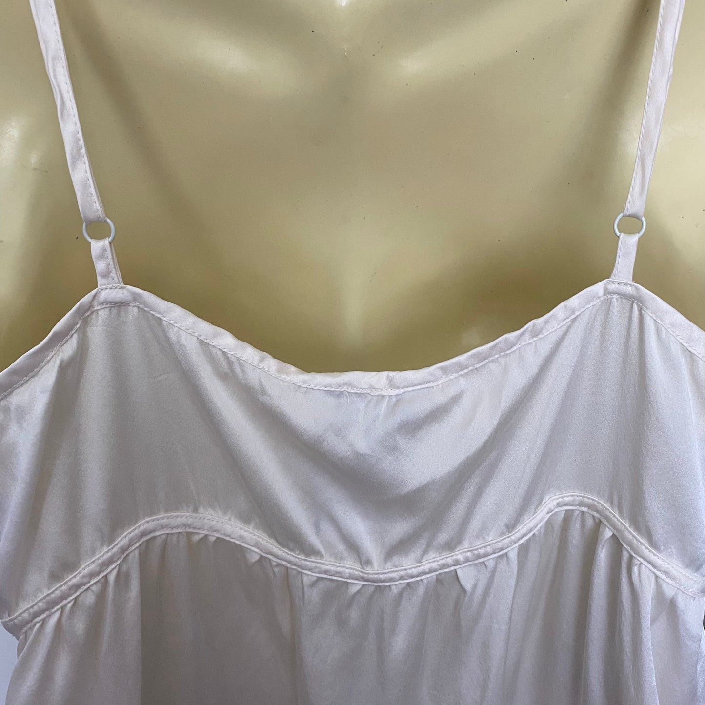 Gorgeous 100% Silk Camisole Tank Like New