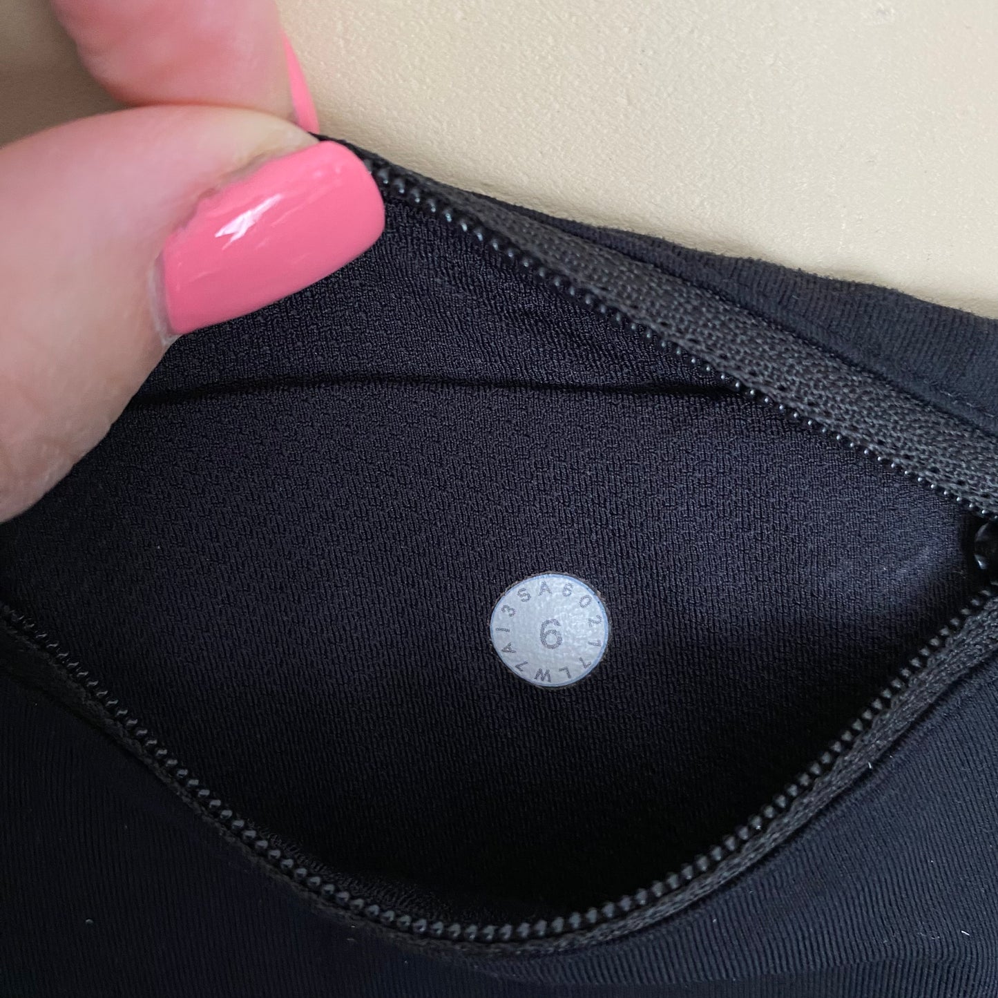 Lululemon Speed Shorts Perforated 2.5” Size 6