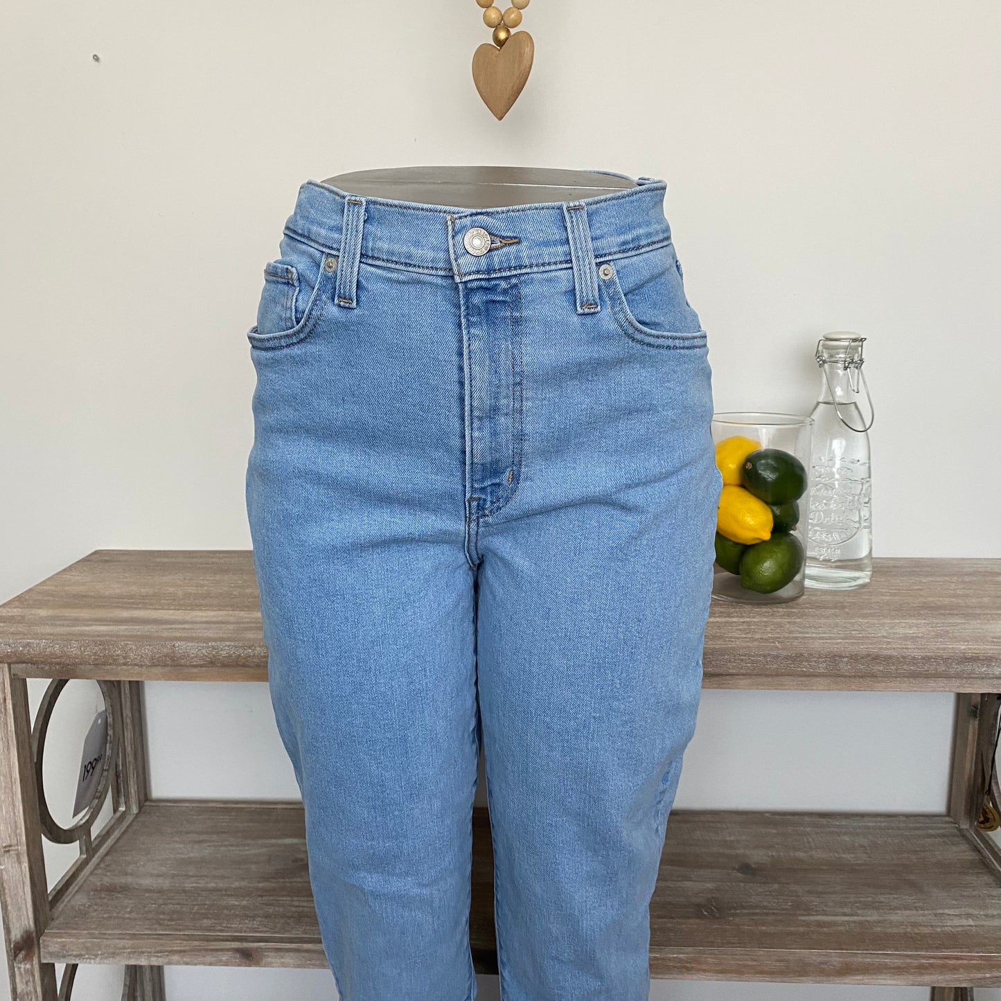 Levi’s High Waisted Mom Jeans Size 29