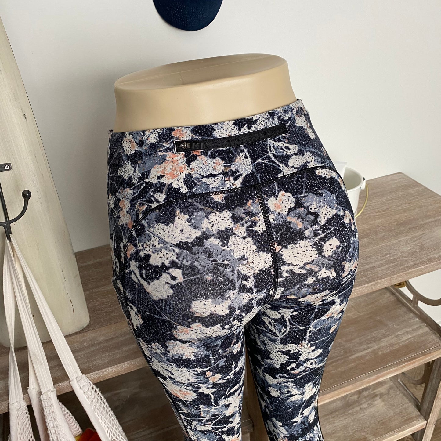 Lululemon Speed Up Tight Full On Luxtreme Pockets Leggings Size 6