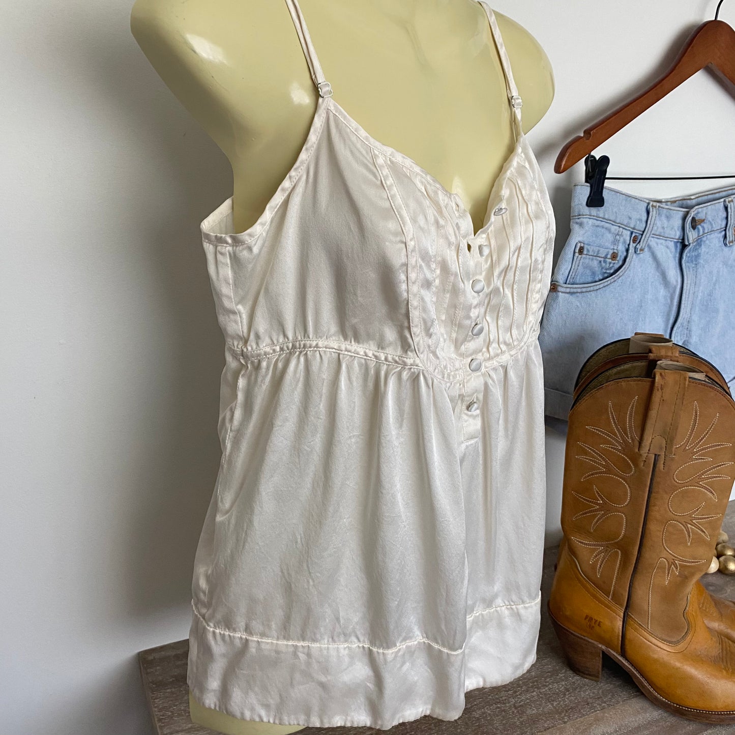Gorgeous 100% Silk Camisole Tank Like New