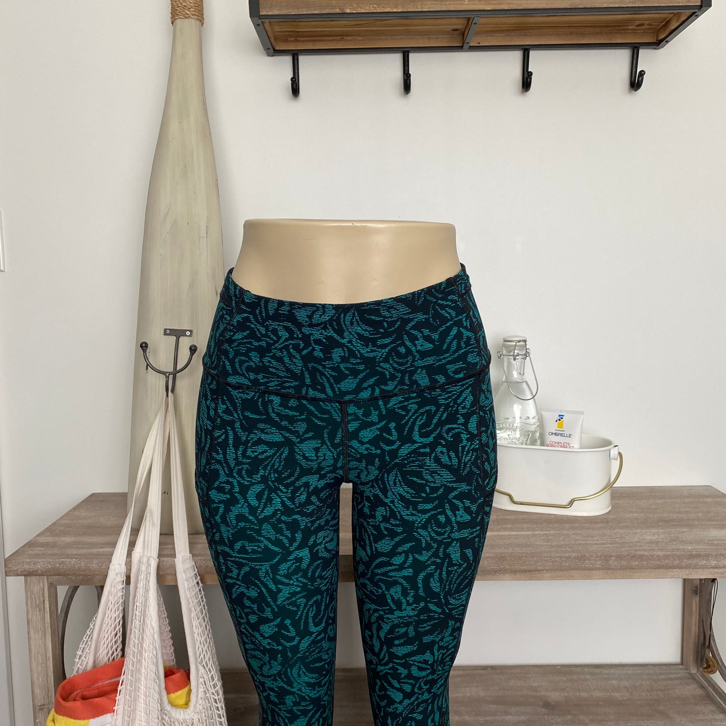 Lululemon Fast Free Crops Size 6