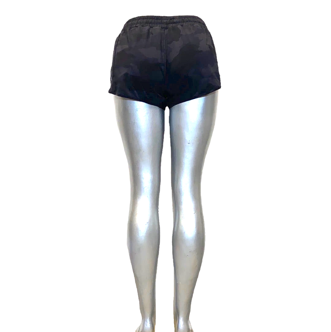 Lululemon Hotty Hot Shorts II Size 8