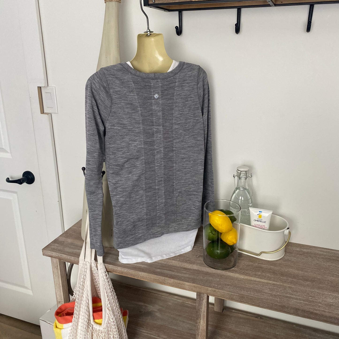 Lululemon Swiftly Breathe Relaxed Long Sleeve Size 6