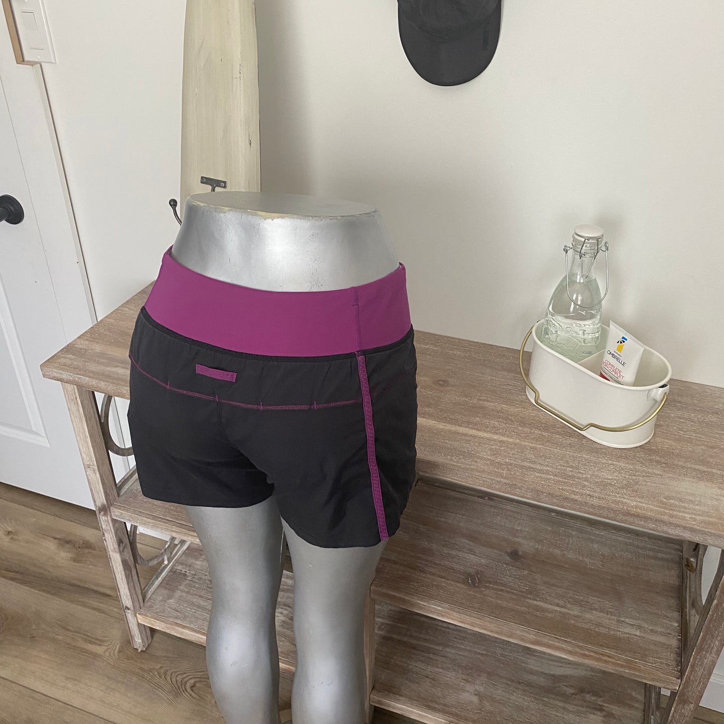 Lululemon All Sport Shorts Size 6