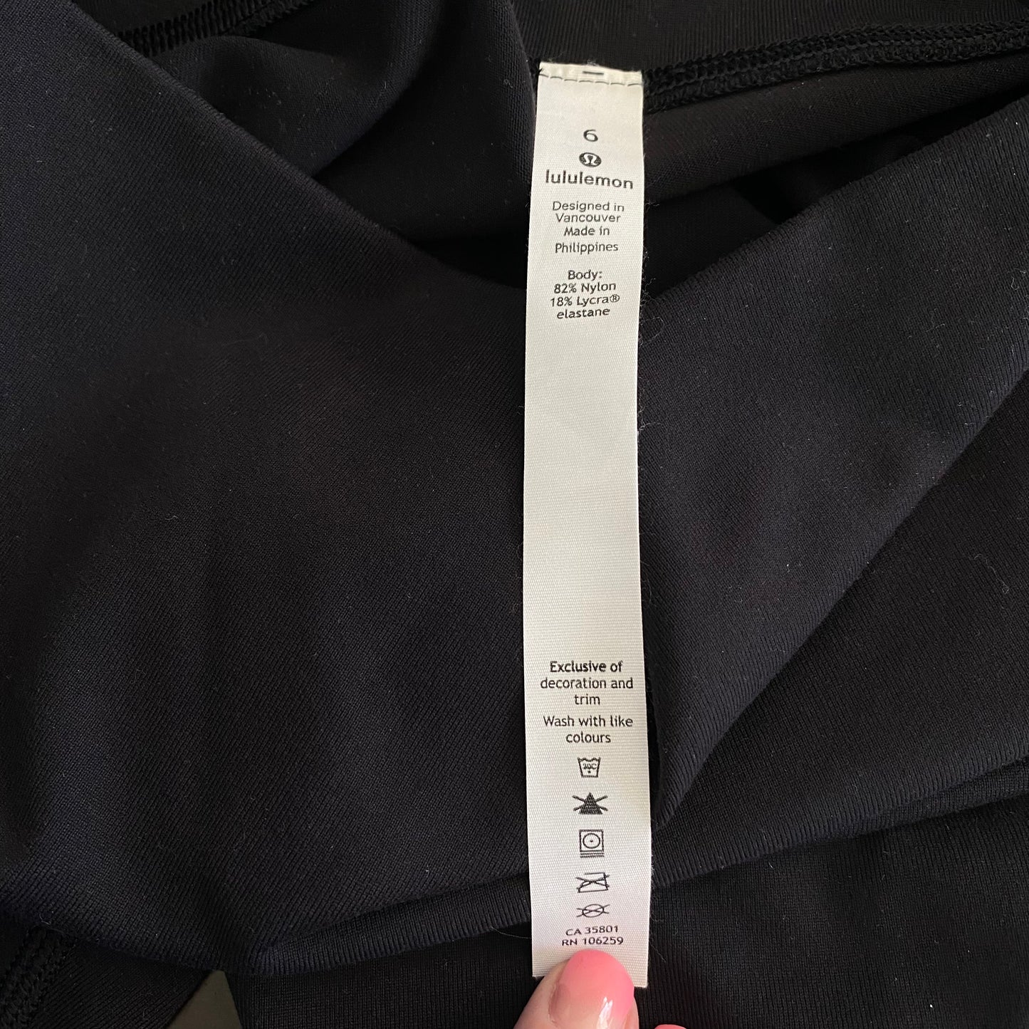 Lululemon Wunder Under Crop Hi-Rise Full-On Luon Size 6