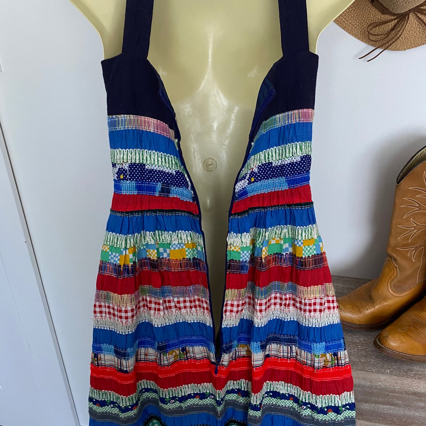 Stunning Vintage Vera Mont Paris Maxi Dress