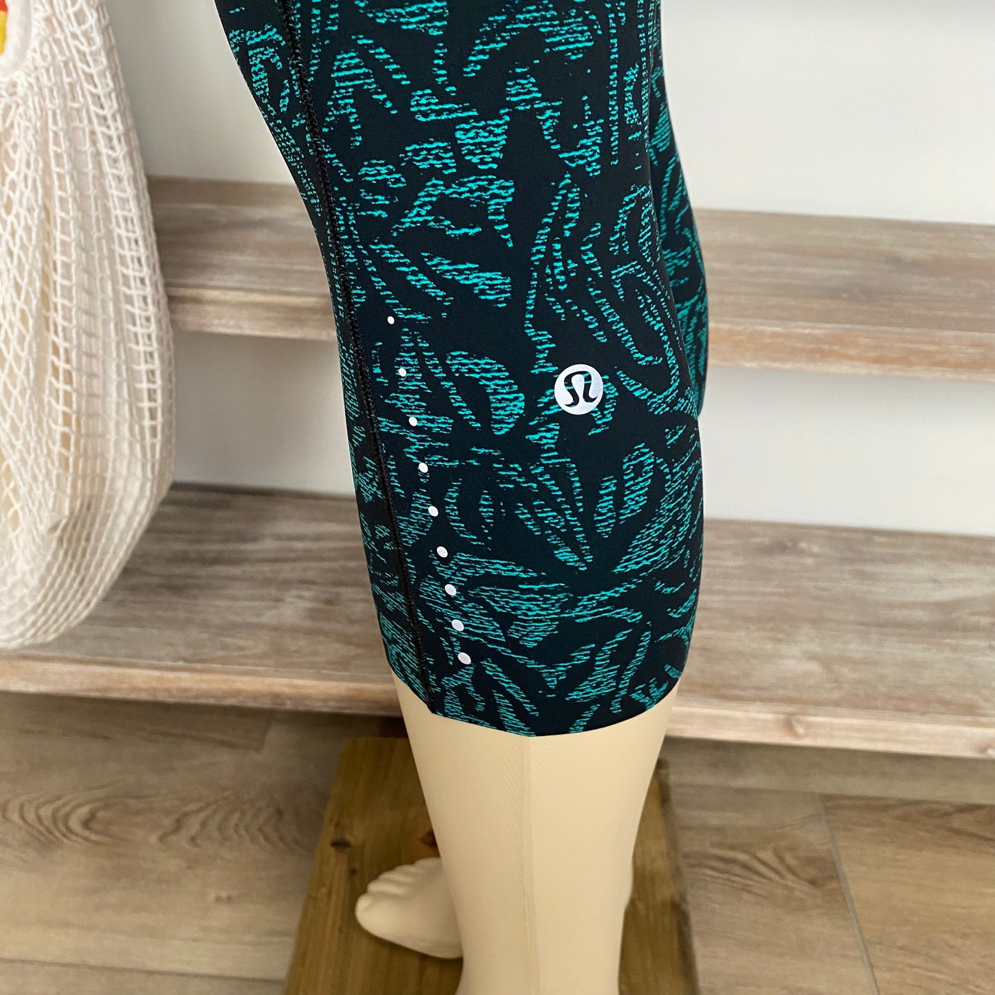 Lululemon Fast Free Crops Size 6