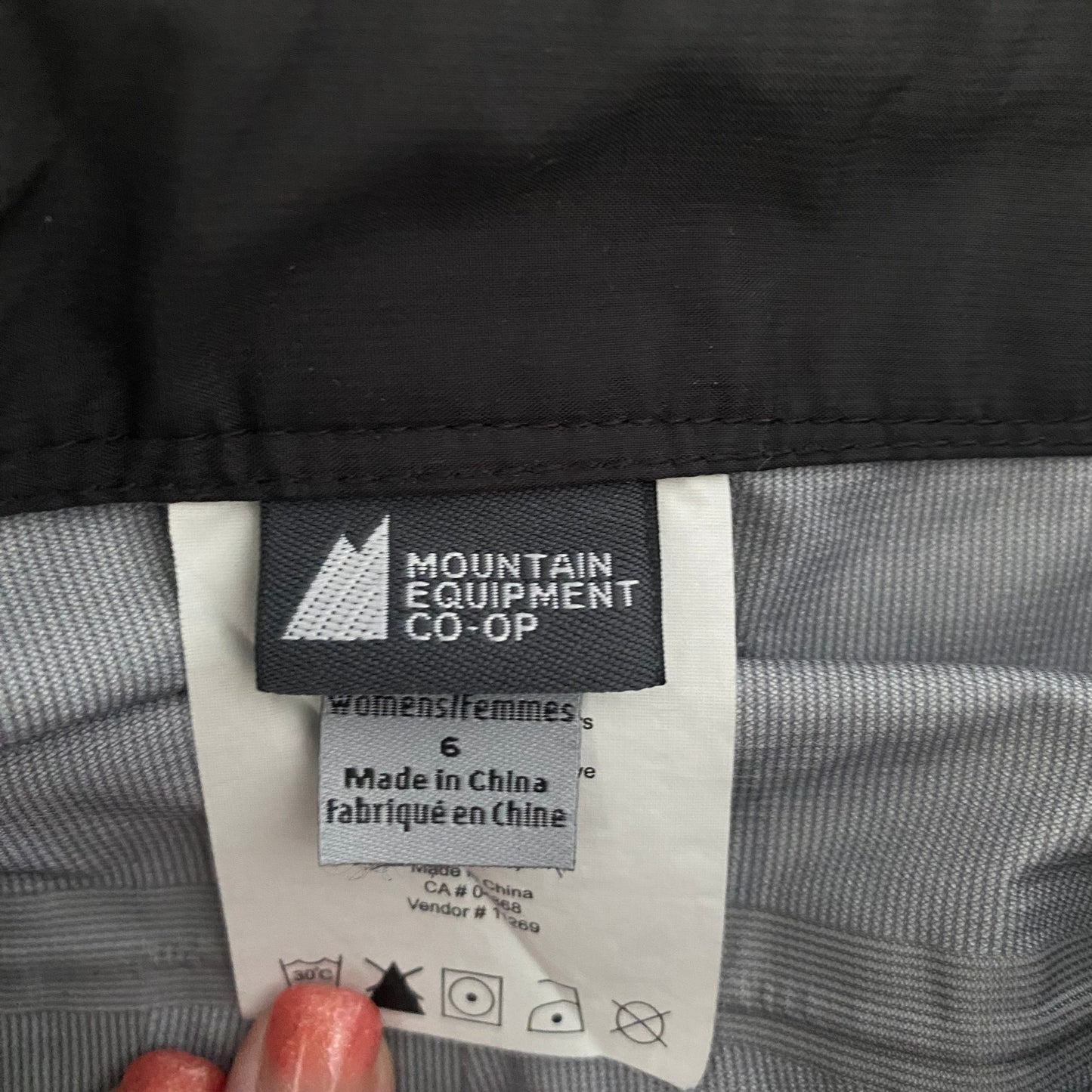 MEC Splash Waterproof Pants Black Size 6