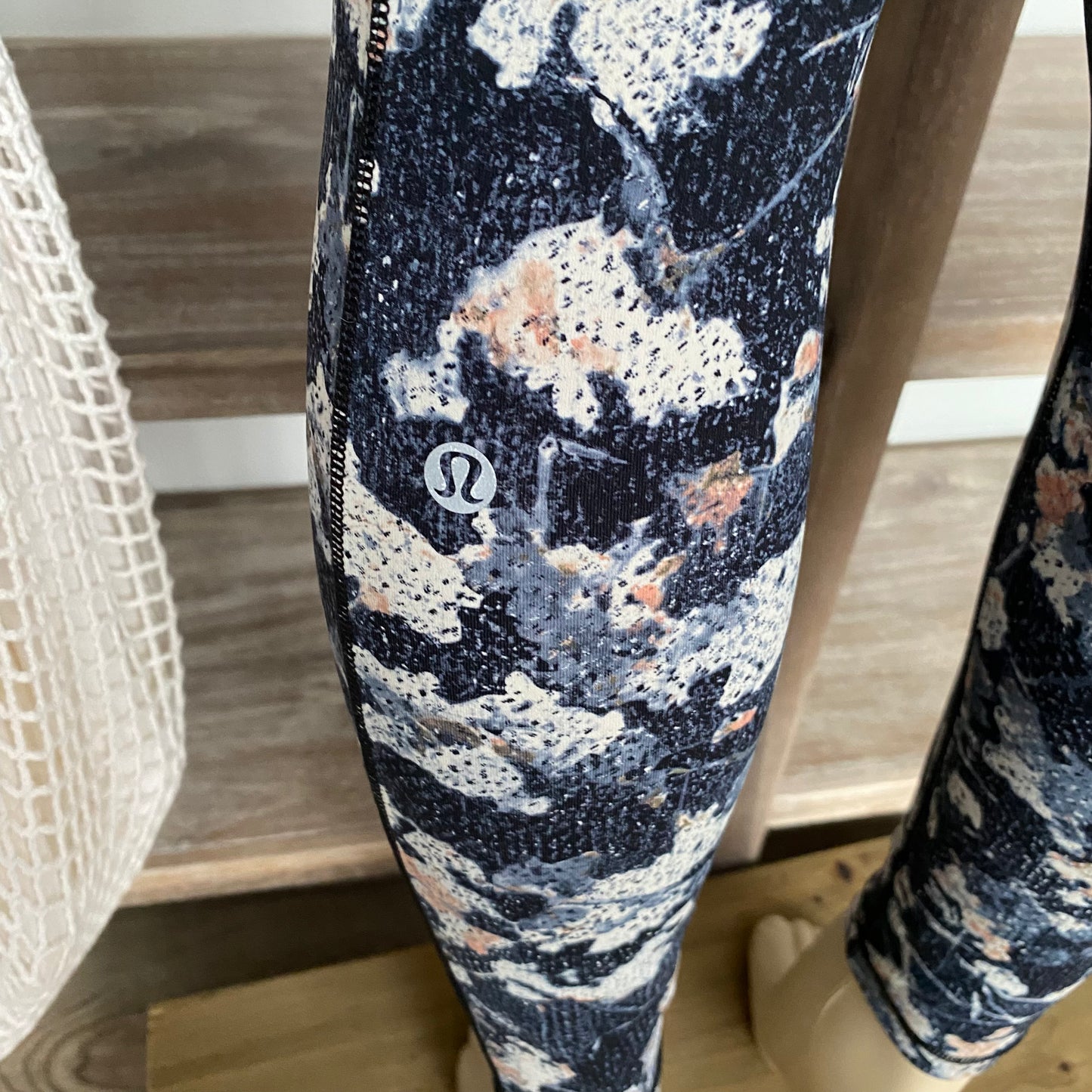 Lululemon Speed Up Tight Full On Luxtreme Pockets Leggings Size 6