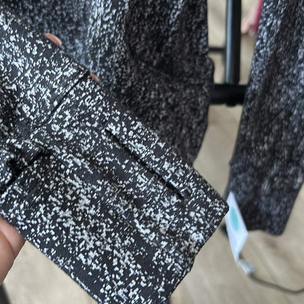 Lululemon Extra Mile Long Sleeve Rulu Size 4