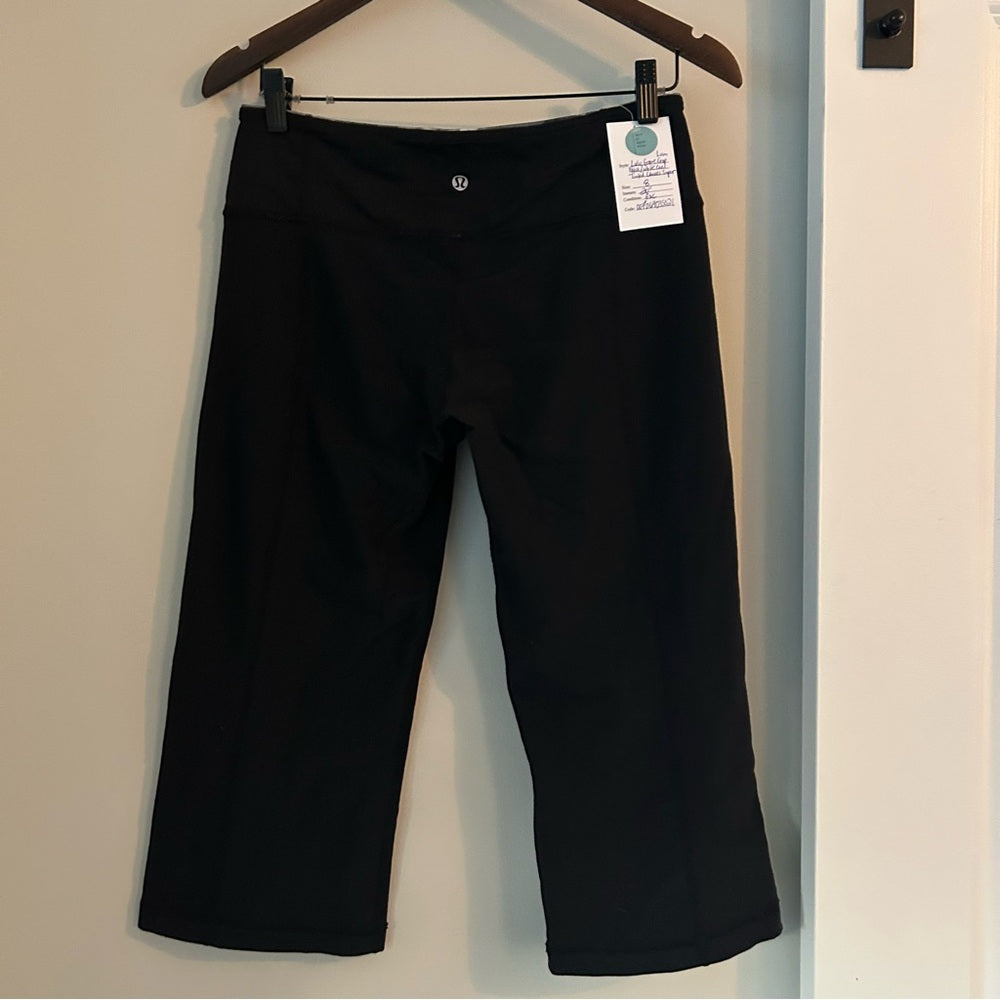 Lululemon Groove Crops Reversible Luon Rare Size 8