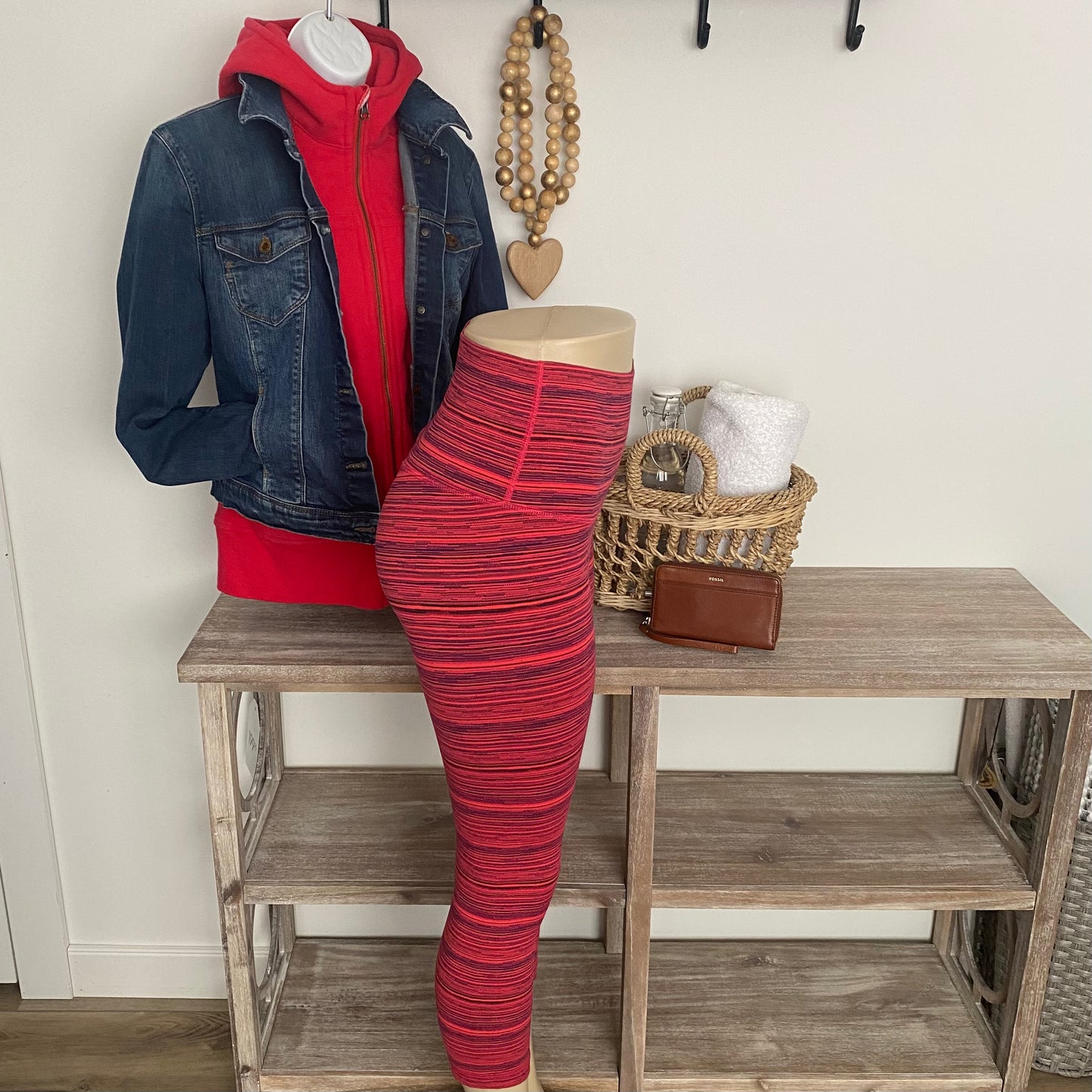 Rare Lululemon Wunder Under Crops Luon 21” Size 6