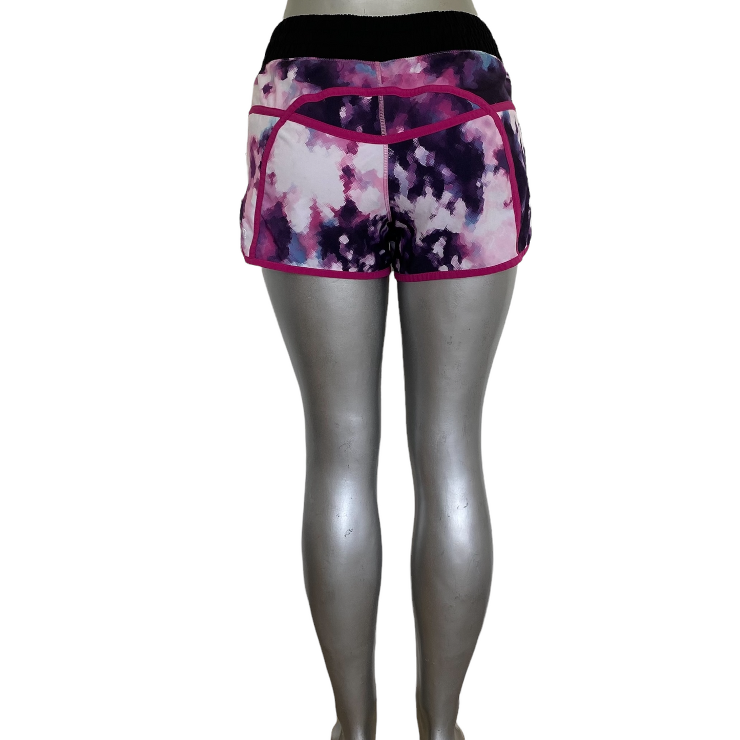 RARE Lululemon Tracker Shorts III *4-way Stretch Size 6