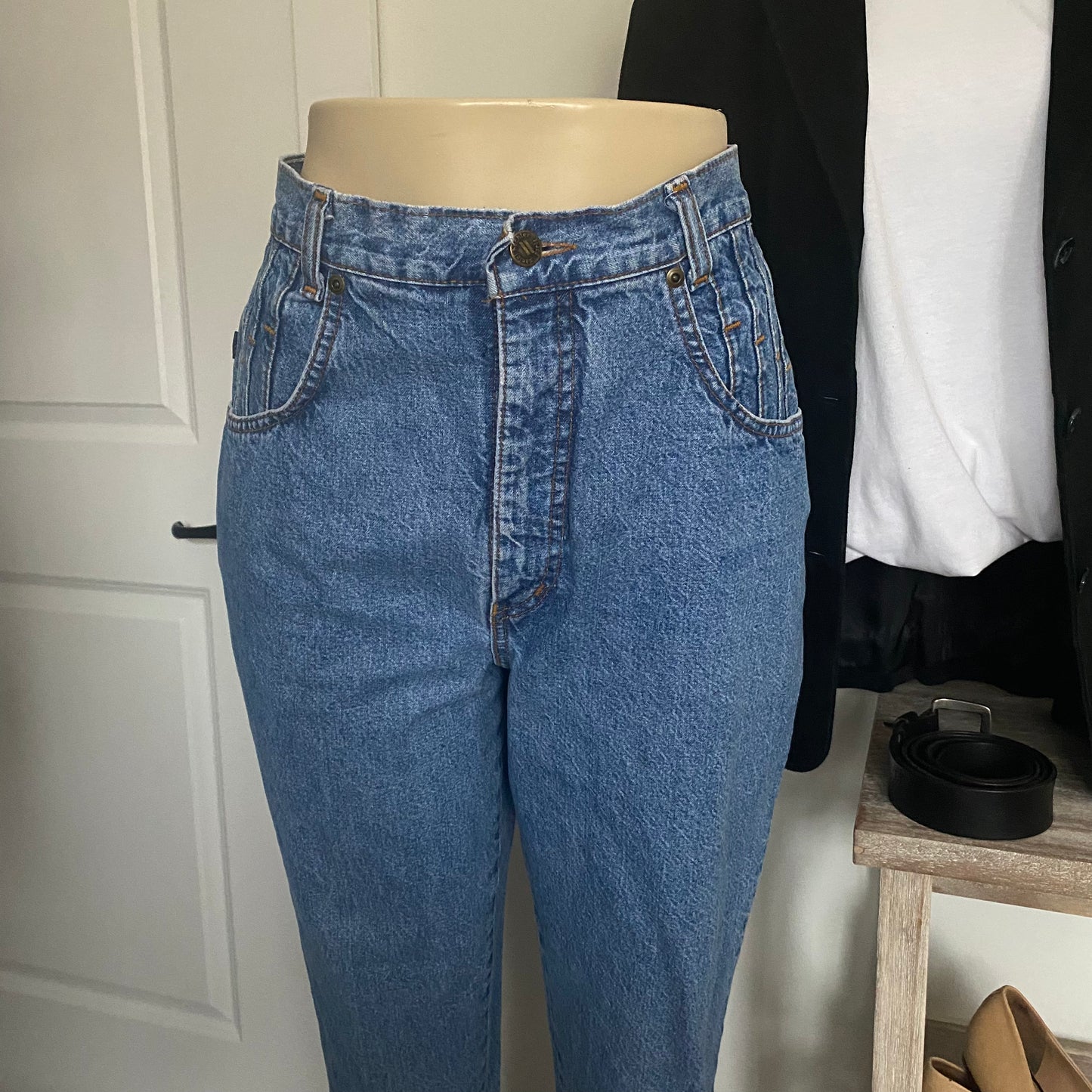 Vintage Super High Rise Tapered Leg Mom Jeans